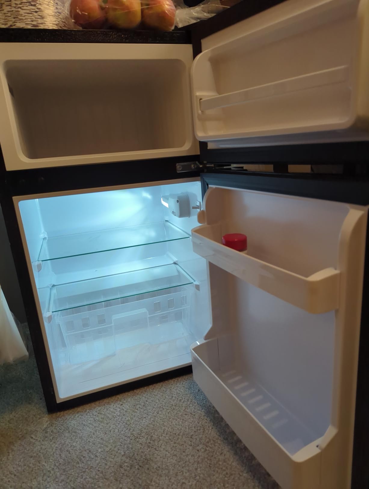EUHOMY Mini Fridge with Freezer, 3.2 Cu.Ft Mini Refrigerator, Dorm Fridge with 2 Door For Bedroom/Apartment/Office-Food Storage Cooling Drink, Black customer photo 1