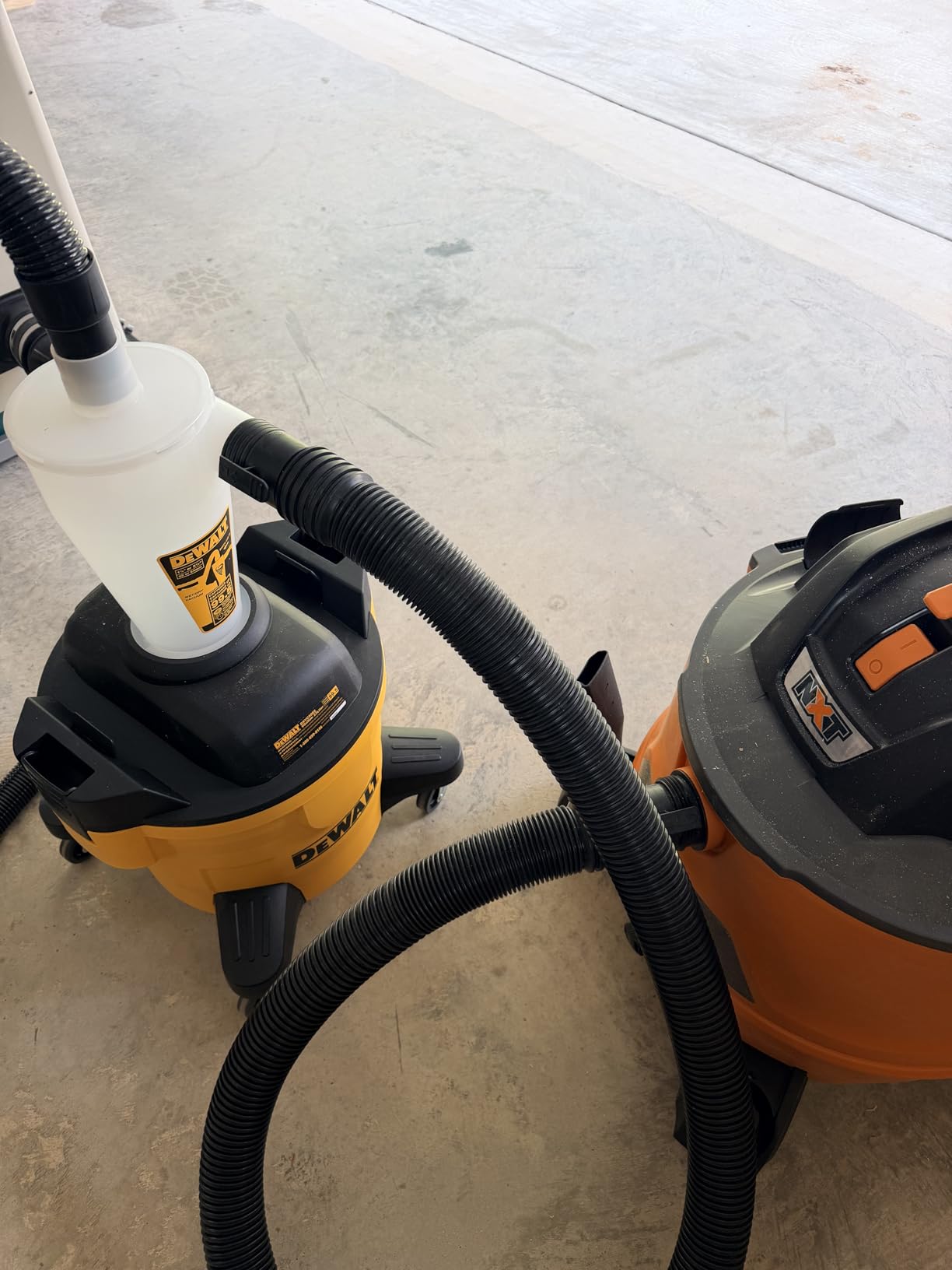 DEWALT 6 Gallon Dust Separator for Wet/Dry Shop Vacuums, DXVCS002 customer photo 2