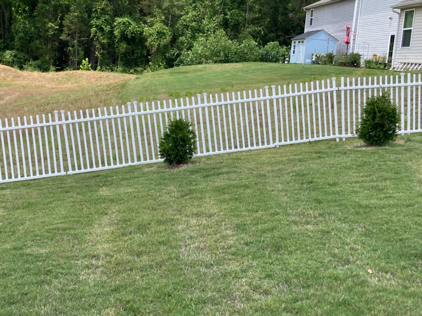 Zippity Burbank Picket Fence Panels, White Vinyl DIY No Dig Kit | 41inH x 44inW, 2 Panels, Temporary Barrier for Backyard, ZP19057 customer photo 2
