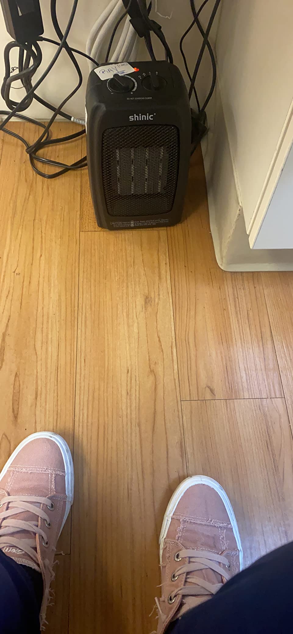 shinic Space Heater for Indoor Use, 1500W/900W Ceramic Space Heater, 1s Fast Heat, Overheat and Tipover Protection, Portable Electric Heater, Quiet Office Small Room Desk Heater, Black customer photo 2