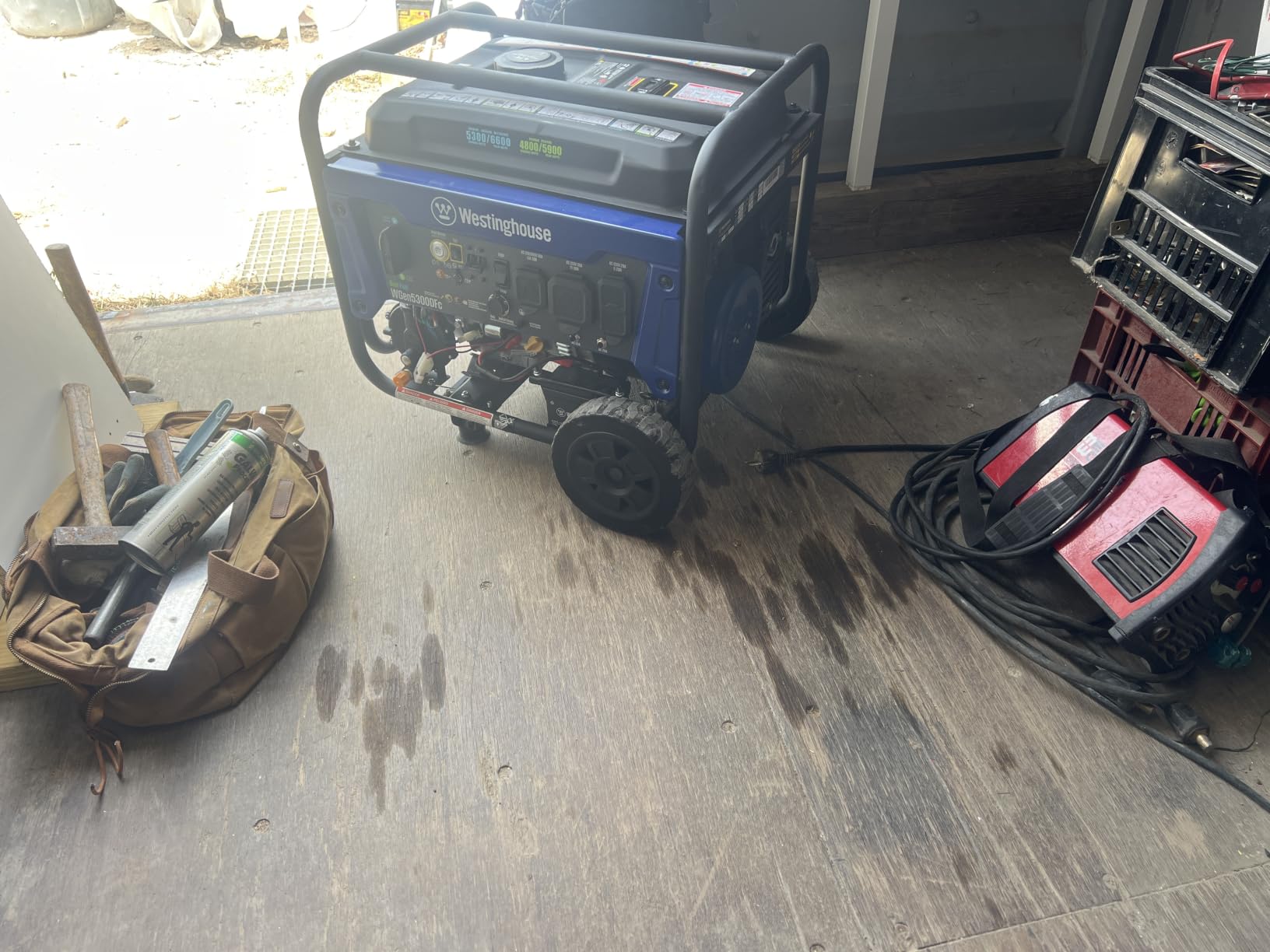 Westinghouse 6600 Watt Dual Fuel Home Backup Portable Generator, Remote Electric Start, Transfer Switch Ready, RV Ready, CO Sensor customer photo 1