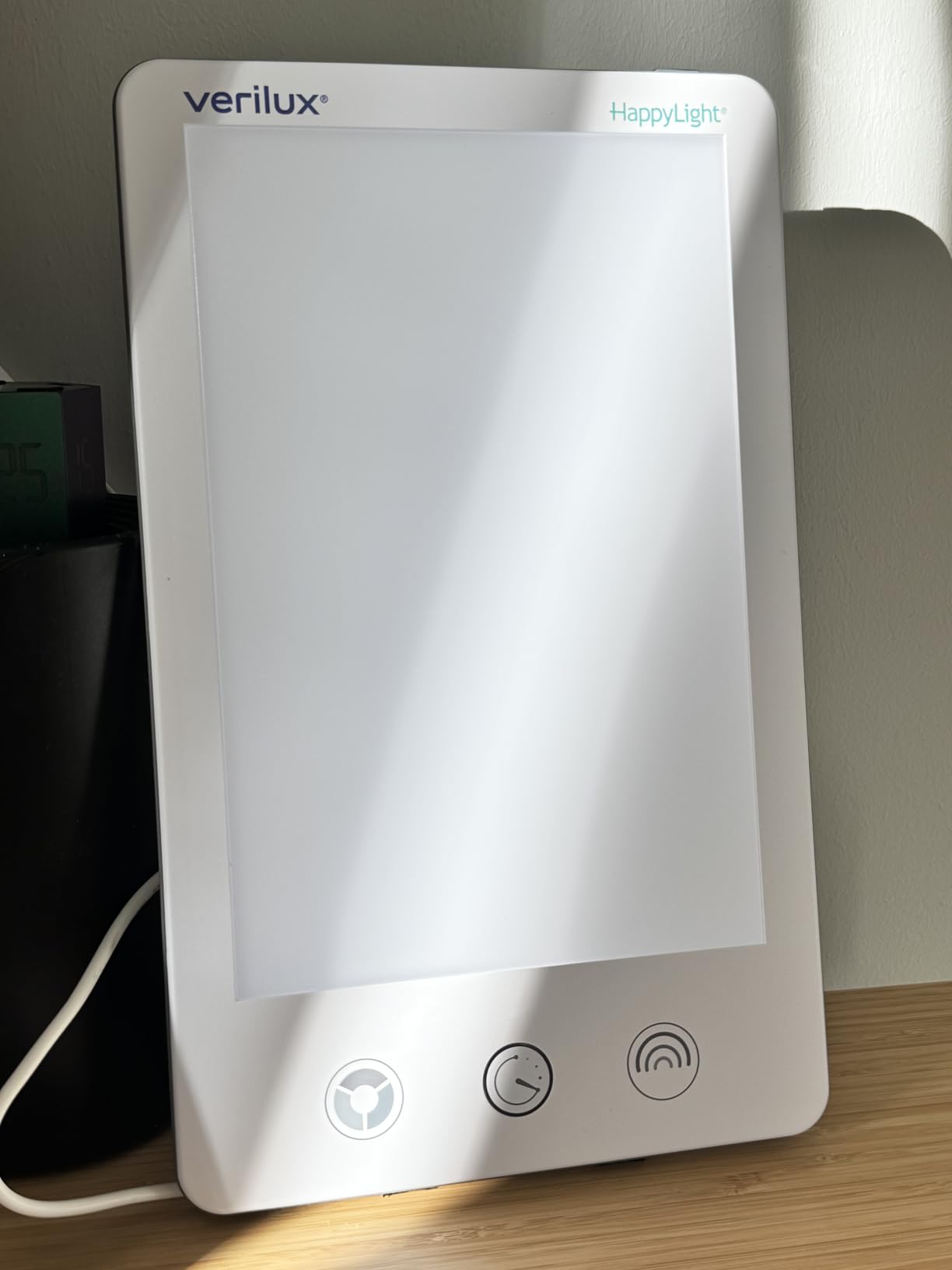 Verilux HappyLight Luxe - Light Therapy Lamp with 10,000 Lux, UV-Free, LED Bright White Light with Adjustable Brightness, Color, Countdown Timer, & Stand - Boost Mood, Sleep, Focus (Champagne Gold) customer photo 1