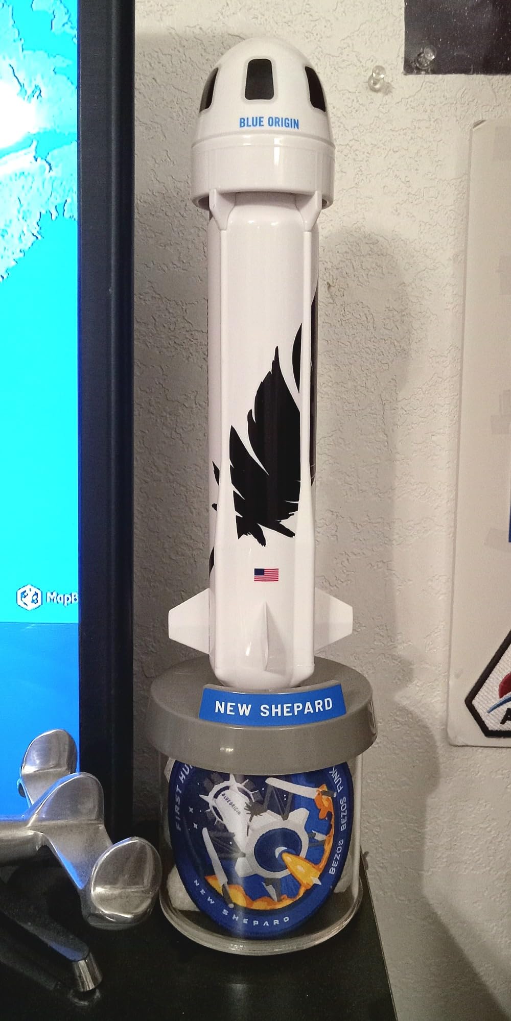 Estes 2198 Blue Origin New Shepard Rocket-Building Kit, Beginner Flying-Rocket-Model Kit for Ages 10+ customer photo 2
