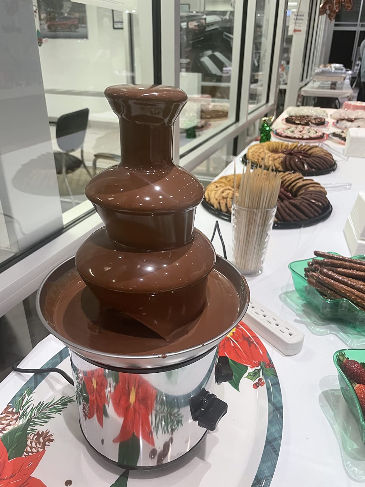 Chocolate Fountain Machine Electric Chocolate Fondue Fountain Machine 4 Tier Stainless Steel 4-Pound Capacity for Chocolate, Butter, Cheese customer photo 1