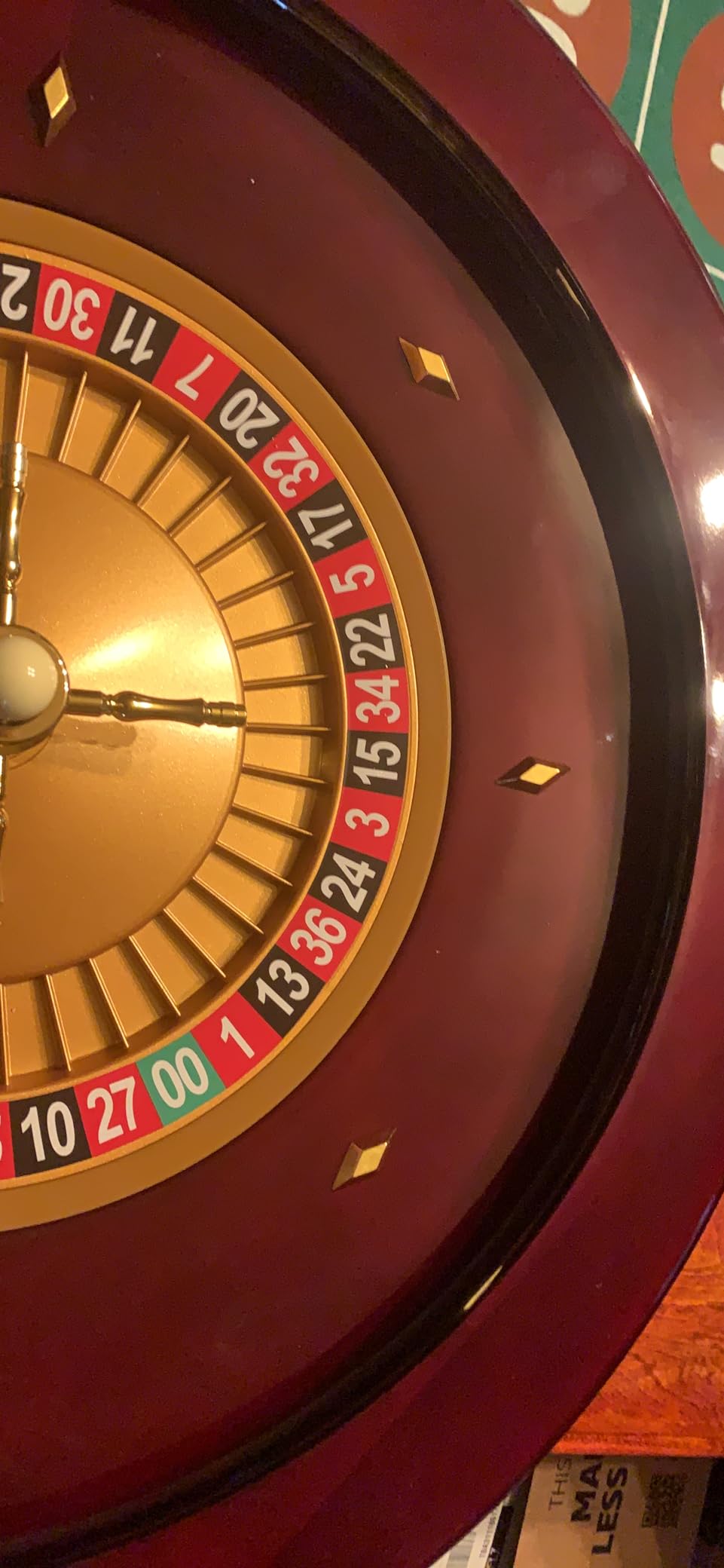 Yuanhe Deluxe Roulette Wheel Set - 20Inch Casino Grade High Glossy Roulette Game Set with 2 Balls Pills, Very Smooth Spinning Action, Great for Home Game Night or Professional Use customer photo 1