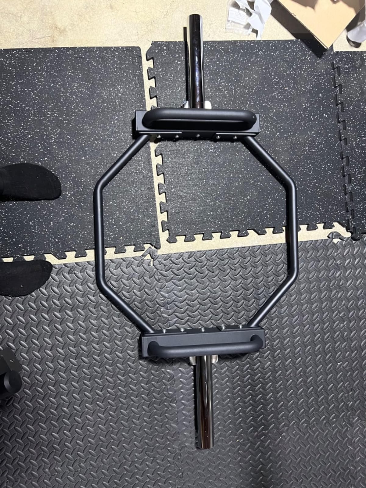 SELEWARE Trap Bar Hex Bar for Deadlift, Olympic Weight Lifting Trap Bar | 500 lbs Capacity, 3 Bolt Secure Sleeve Fixation, Ample Hand Clearance, Supports Deadlifts Squats Shrugs, Ideal for Home Gym customer photo 2