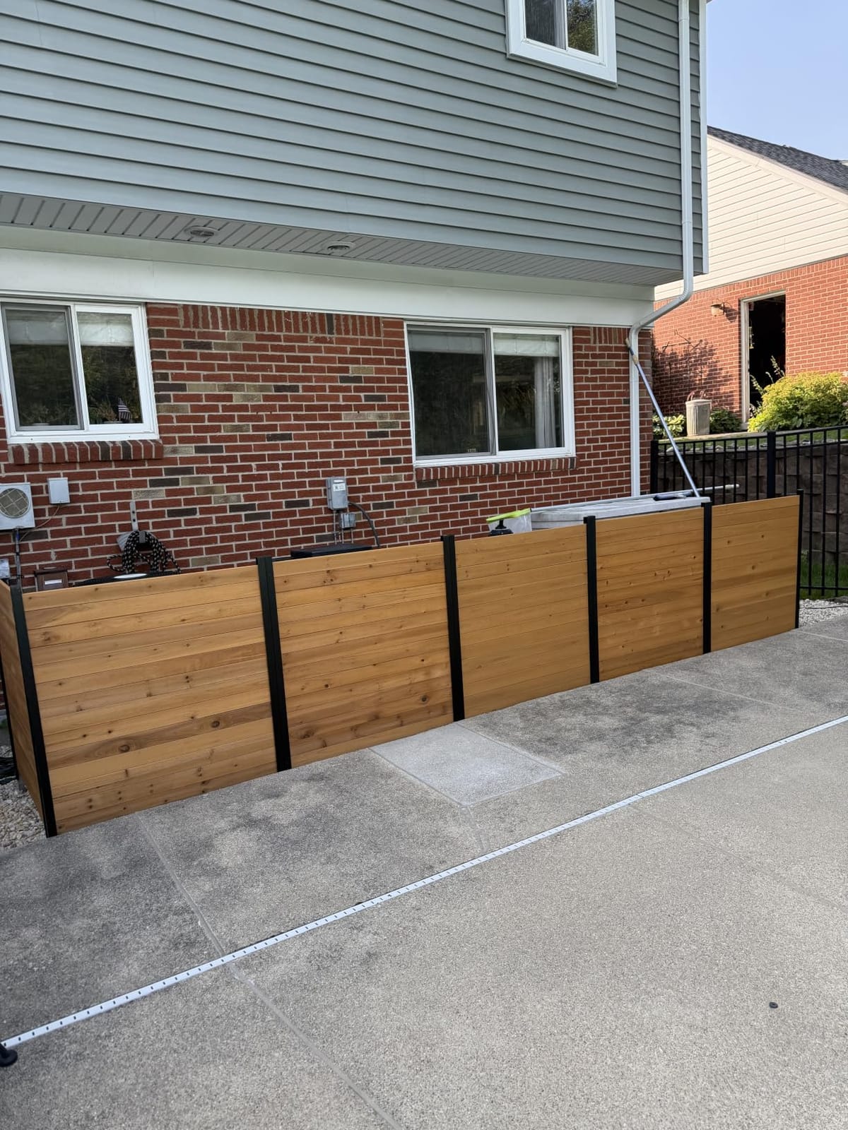 Enclo Richmond Privacy Screen, Cedar Wood, DIY No Dig Screen Kit | 3.5ftH x 3ftW, 2 Panels, AC Unit Privacy Fence, EC18008 customer photo 1