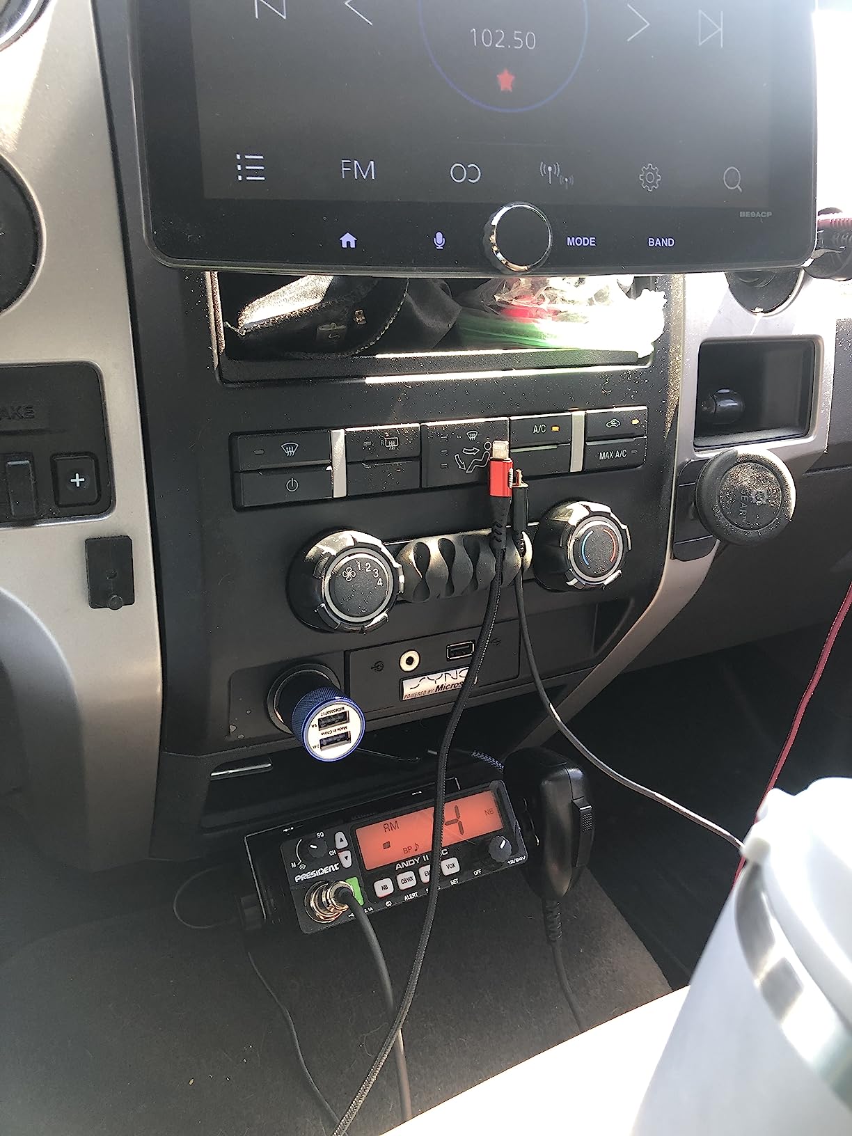 President Thomas FCC AM/FM CB Radio - 40 Channel, VOX Hands-Free, USB Port, ASC, Multi-Color LCD Display - 12/24V Compact Mobile Transceiver for Truckers & Off-Road Communication customer photo 2