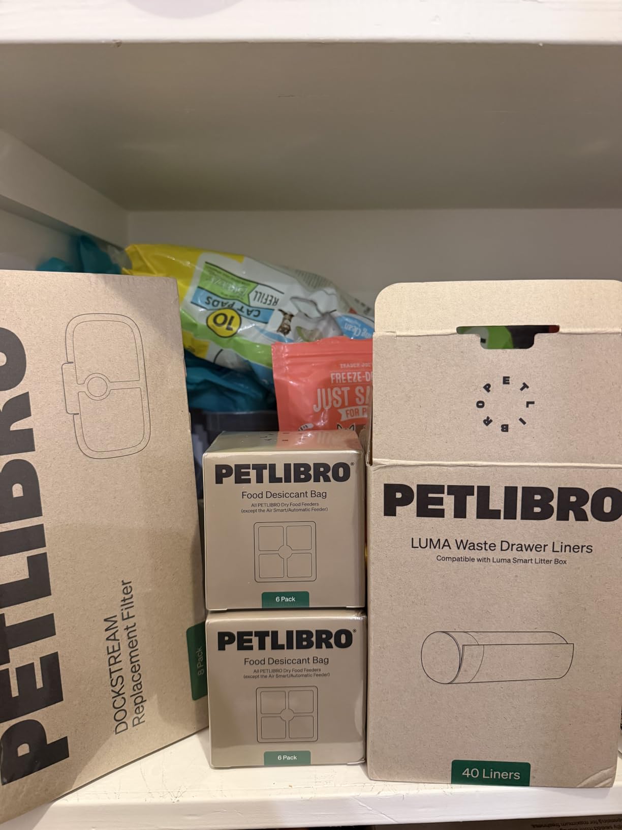 PETLIBRO Automatic Cat Feeder, 5G WiFi Automatic Dog Food Dispenser with Freshness Preservation, 5L Timed Pet Feeder with Low Food Sensor, Up to 10 Meals Per Day, Granary Black customer photo 2