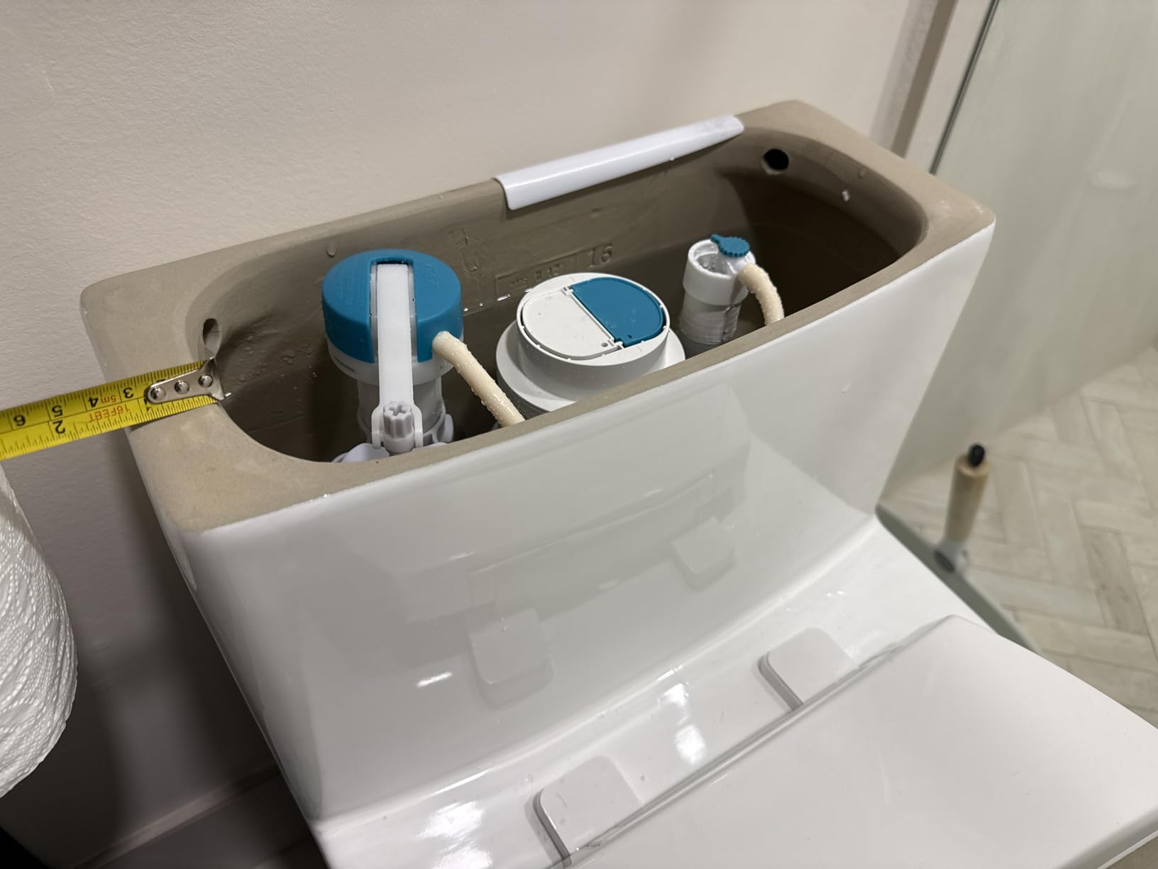 HOROW T0338W One Piece Toilet with ADA Chair Height 17.3