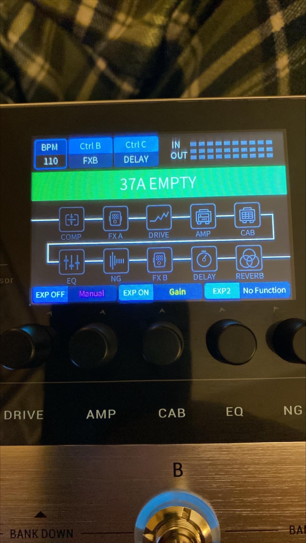 Donner Arena 2000 Guitar Multi-Effects Pedal with 278 Effects, 100 IRs, Looper, Drum Machine, Amp Modeling, XLR and MIDI Support customer photo 1