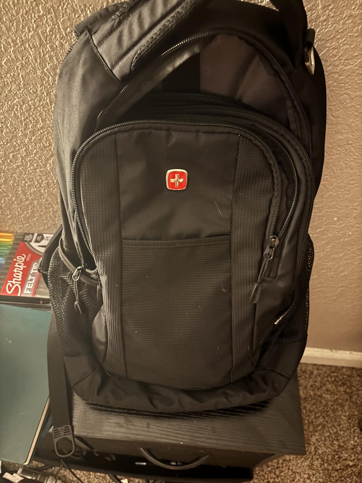 SWISSGEAR Cecil Laptop Backpack, Fits Most 16-Inch Laptops, Three-Compartment Design, Airflow Back Panel, Black, 27.3L, 18-Inch customer photo 1