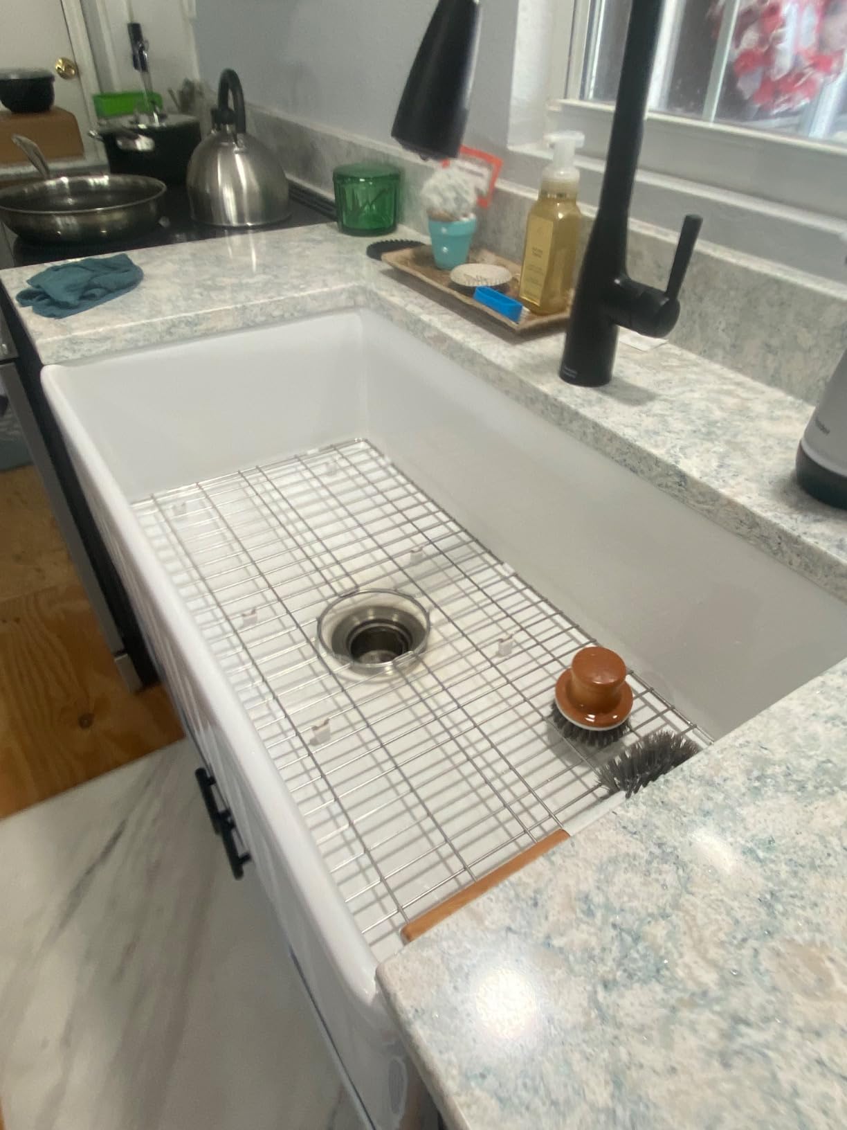 DeerValley White Farmhouse Sink Apron Front Farm Kitchen Sink 33 inch | Single Bowl Deep Drop-in Undermount Reversible Sinks with Grid & Strainer customer photo 2