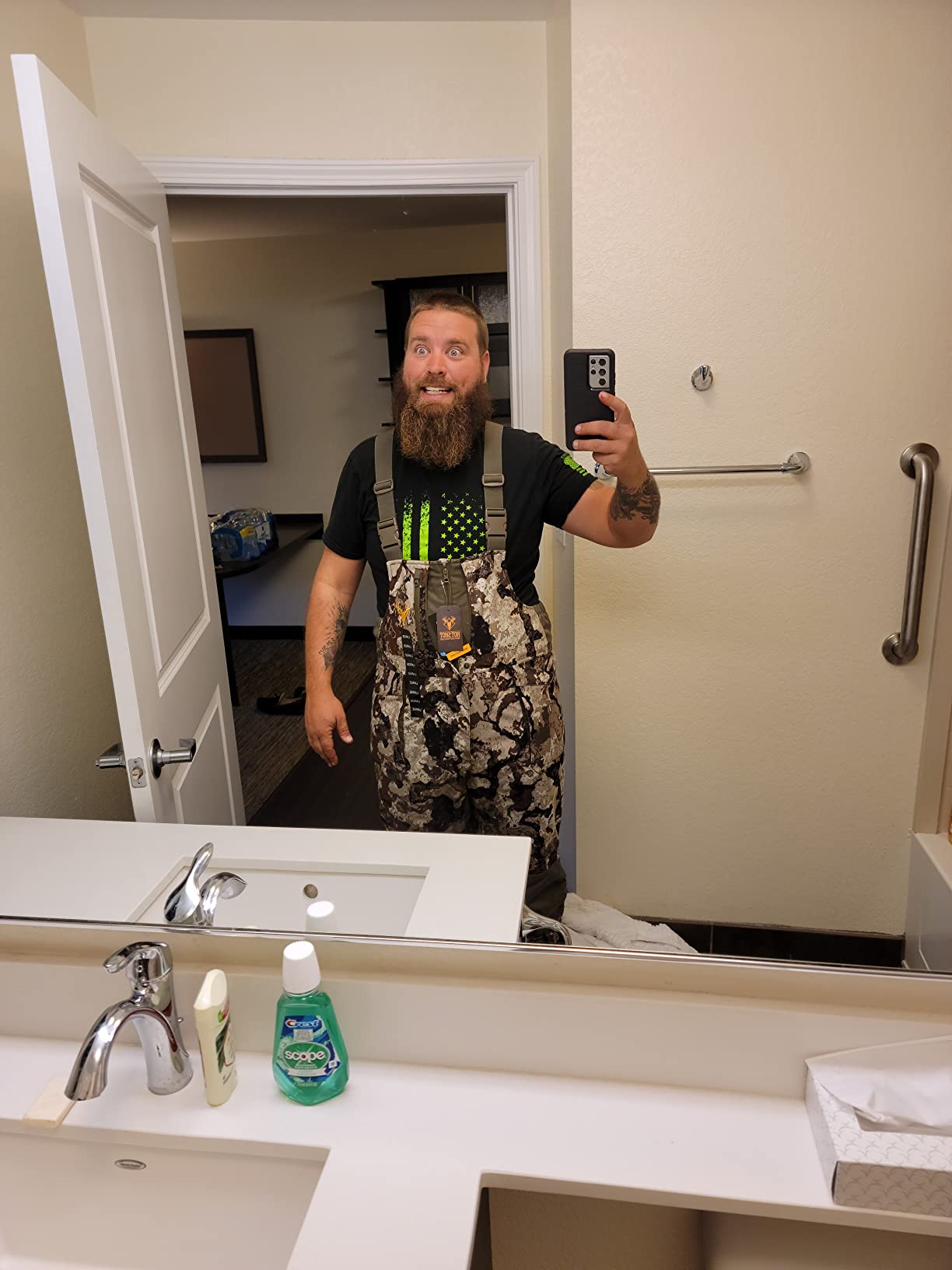 HOT SHOT Men's Elite Camo Hunting Bib, Waterproof Men's Camouflage Overalls, Insulated All-Day Cold Weather Hunting Clothes customer photo 1