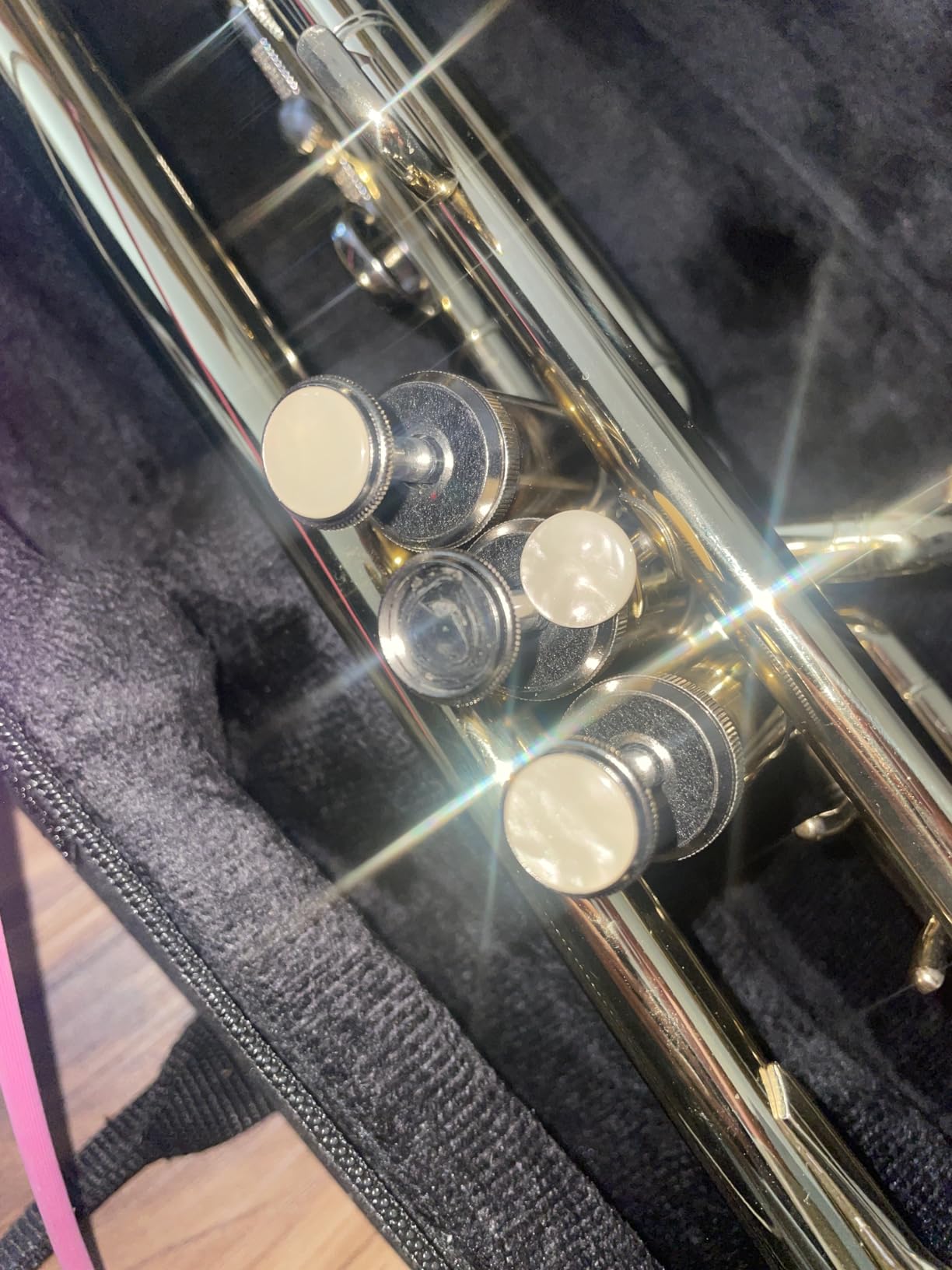 Ktaxon Bb Standard Trumpet for Beginners, Student Trumpet Trompeta Set | Full Equipment with Hard Case, 7C Mouthpiece, Cleaning Cloth, Gloves, Brass Instruments for Kids and Adults (Gold) customer photo 1