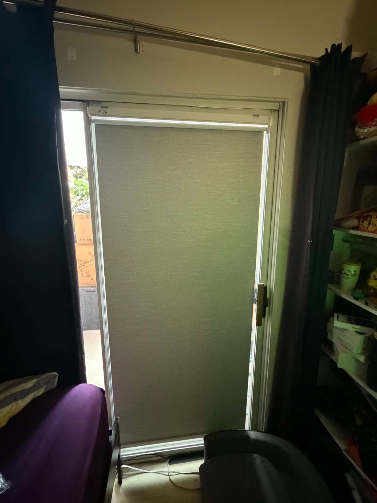 Smart Motorized Blinds with Remote, Cordless No-Drill Automatic Roller Shades, Blackout Electric Blind for Windows, White, 34 x 72 customer photo 2