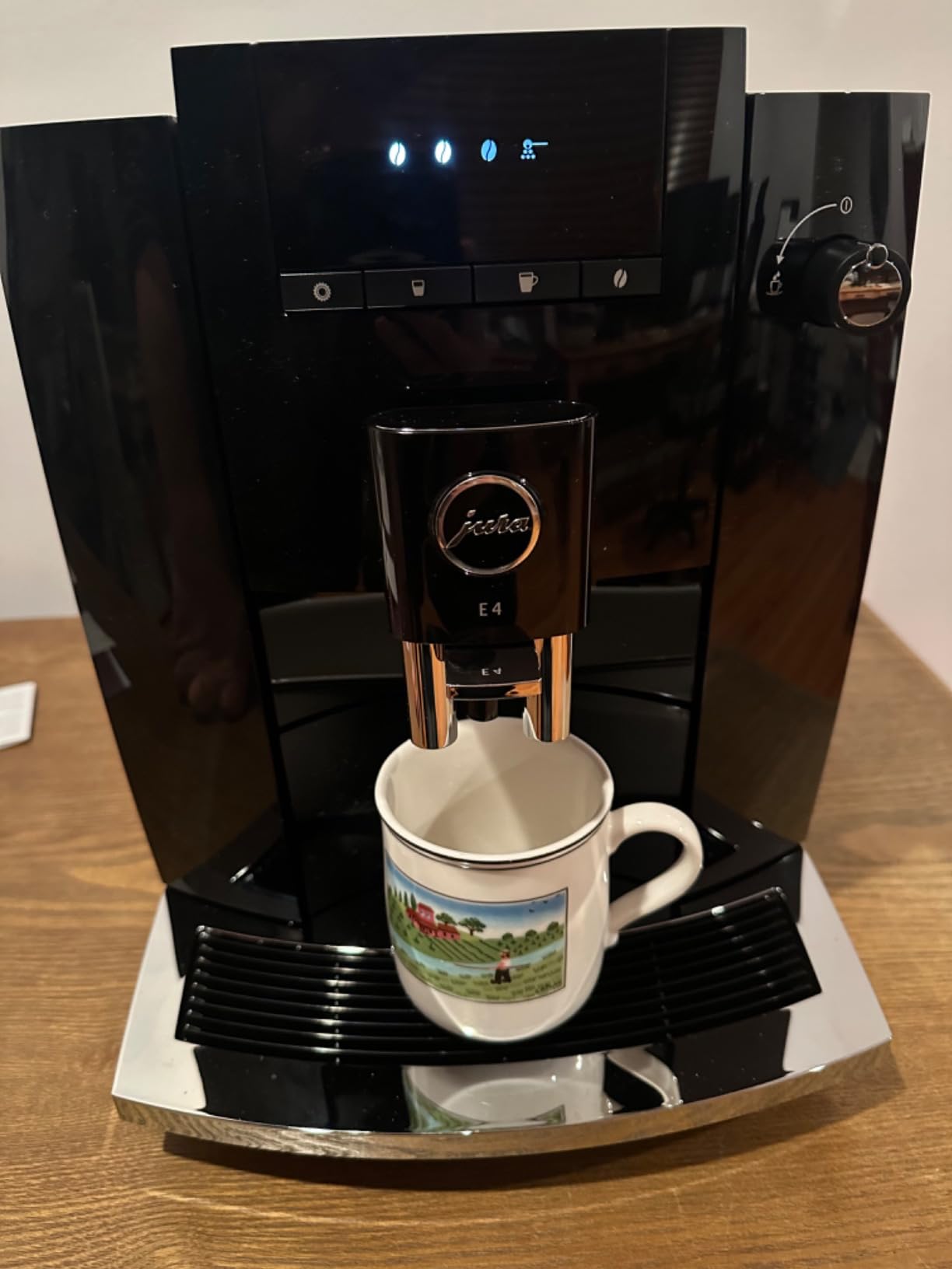 Jura E4 Piano Black Automatic Coffee Machine - Compact Bean-to-Cup for Small Offices customer photo 2
