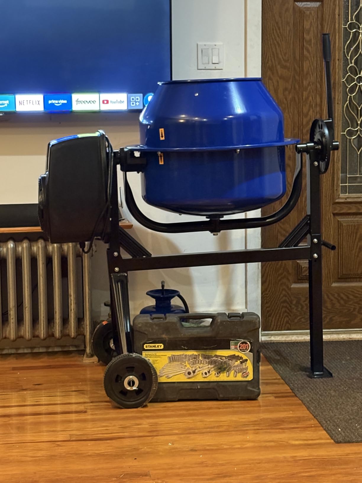 BILT HARD Electric Cement Mixer, 4 Cubic Ft. 550W Portable Concrete Mixer Machine, Wheelbarrow Cement Mixing Tools for Stucco customer photo 2