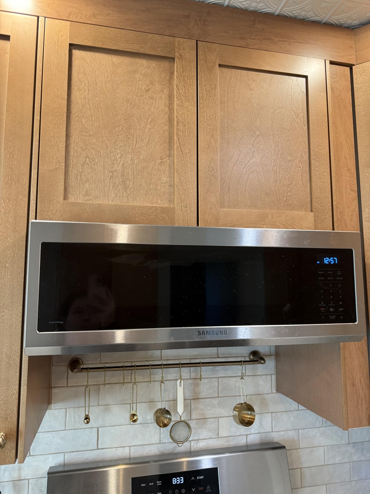 1.1 Cu Ft Smart SLIM Over the Range Microwave Oven w/ 550 CFM Hood Vent, Wi-Fi, Voice Control, LED Light Bar, Sensor Cook, 1100 Watt, ME11A7710DS/AA, Fingerprint Resistant Stainless Steel customer photo 1