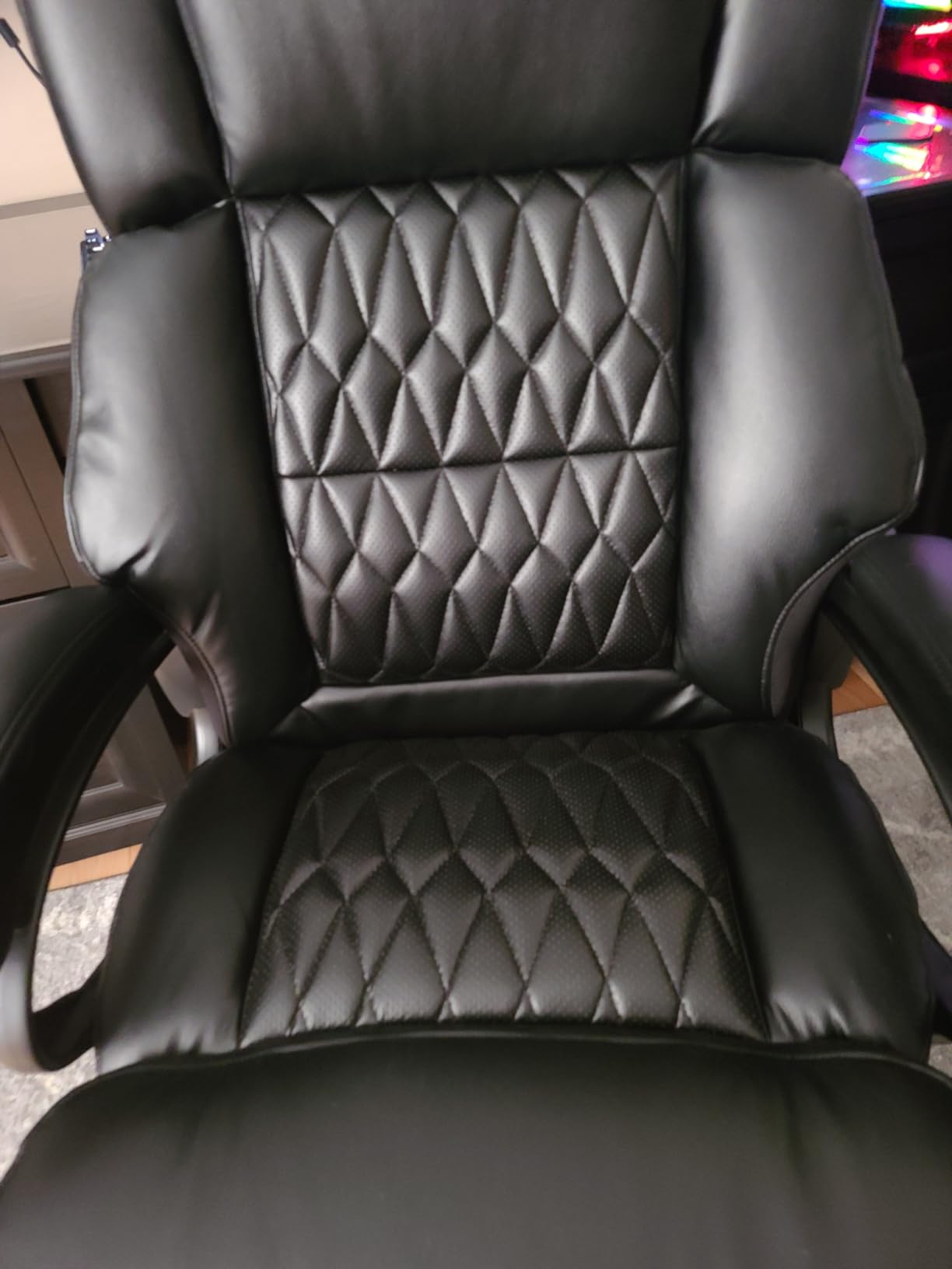 Big and Tall 400lbs Office Chair - Adjustable Lumbar Support Quiet Rubber Wheels Heavy Duty Metal Base, High Back Large Executive Computer Desk, Thick Padded Ergonomic Design for Back Pain (Black) customer photo 1