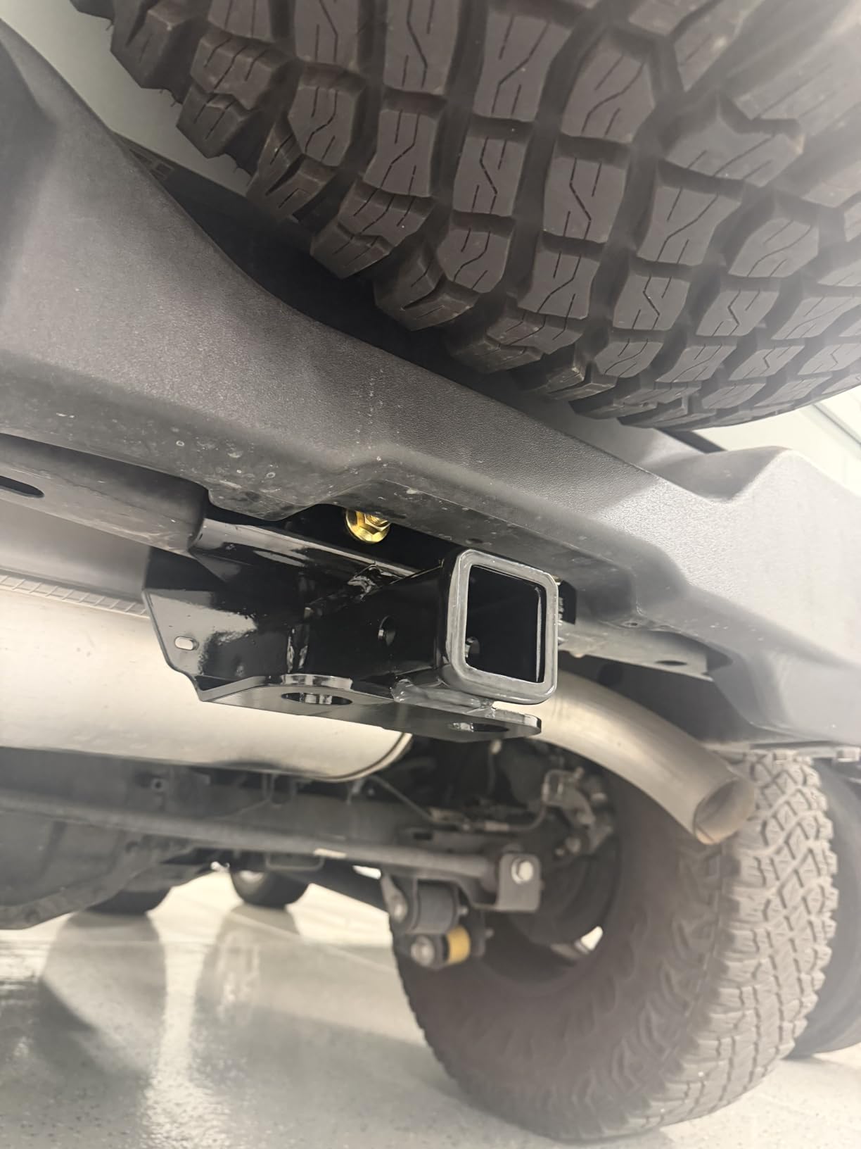 CURT 13493 Class 3 Trailer Hitch, 2-Inch Receiver for Ford Bronco | Fits 2021 to 2026 Models Without Factory Receiver, 3,500 lb GTW, 350 lb TW, 4,000 lb WD, Vehicle-Specific Bolt-On Fit customer photo 1