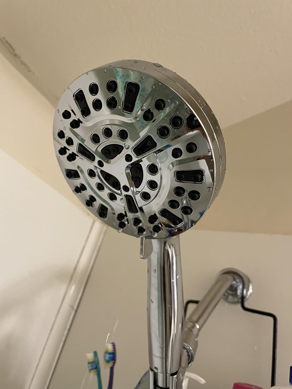 BESAQUO 9 Functions High Pressure Shower Head with Handheld, Built-in Pause Mode & Power Wash, Non-Clogging Nozzles, 6ft Hose & Bracket customer photo 2