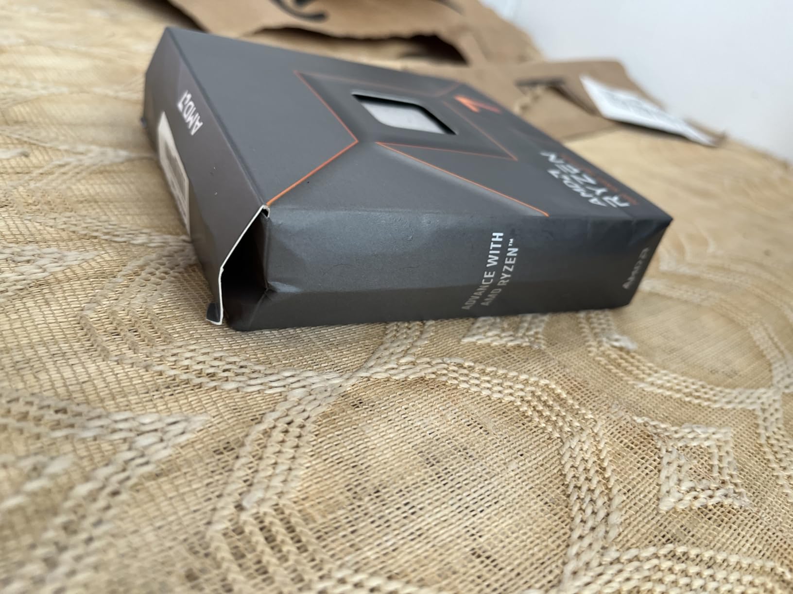 AMD Ryzen 7 7700X 8-Core, 16-Thread Unlocked Desktop Processor customer photo 1