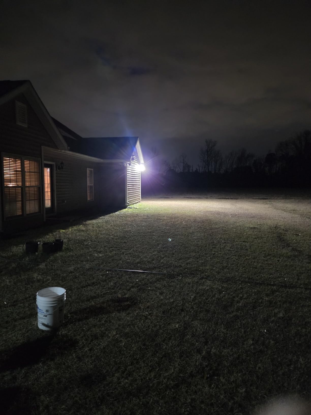 LUTEC 72W 7500LM LED Security Lights Motion Sensor Light Outdoor, 5000K Daylight, IP65 Waterproof, Dusk to Dawn, 3-Head Motion Detected Flood Light for Garage, Yard, Porch(White) customer photo 1