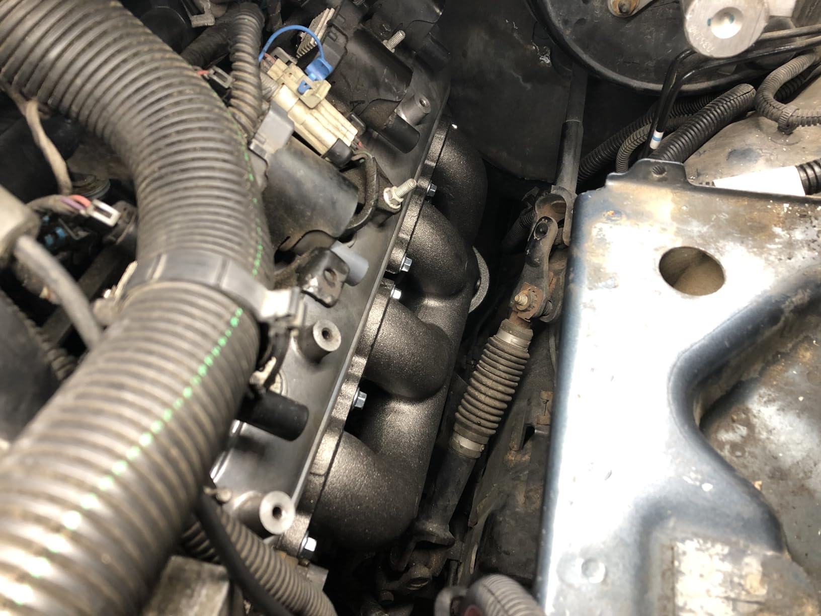 LS Swap Cast Iron Manifold Replacement for Chevy LS1 LS2 LS3 4.8L 5.3L 6.0L | 9988-R-BLEM customer photo 1