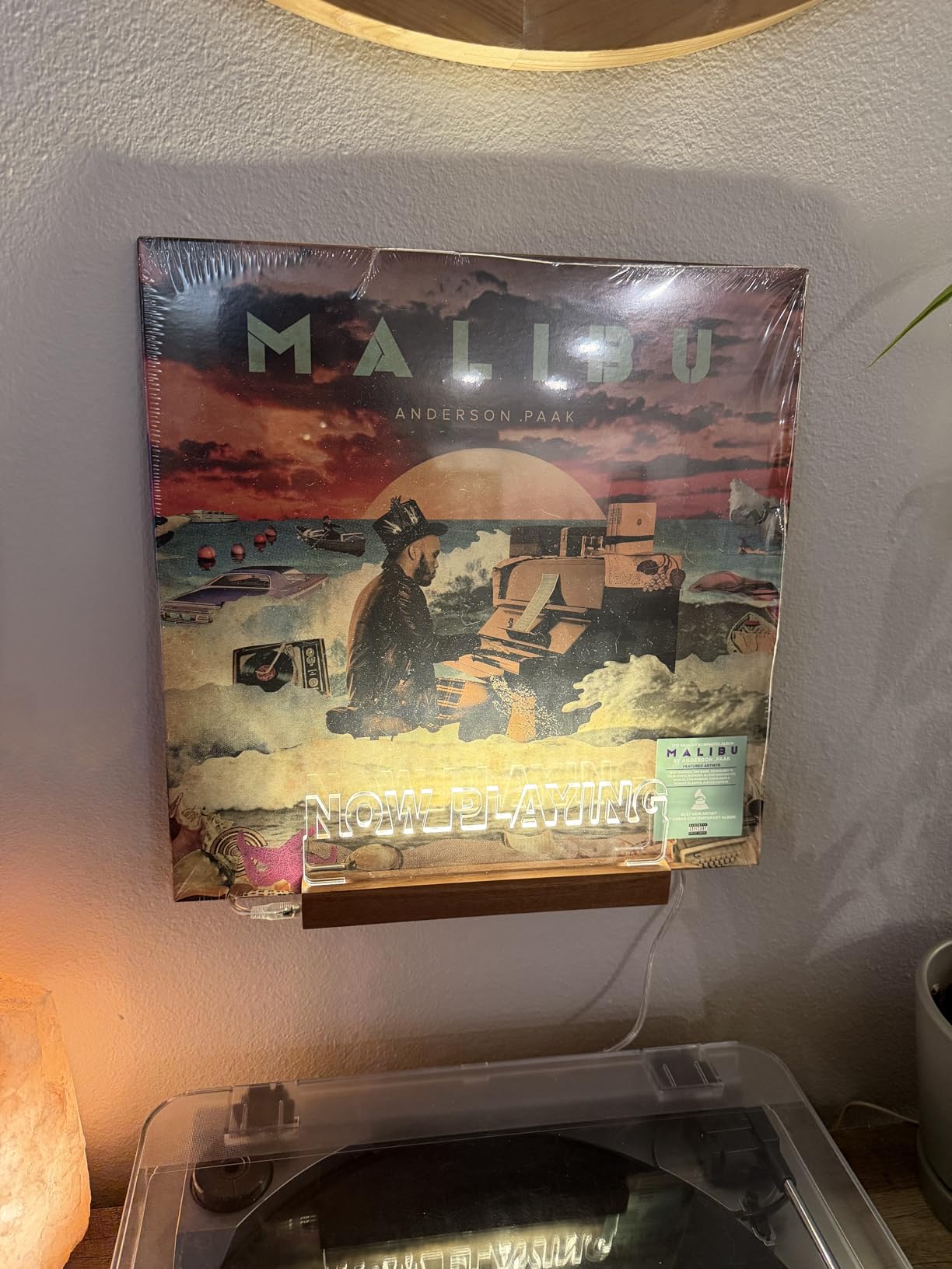 YuanDian Now Playing Vinyl Record Wall Mount, Light up Vinyl Wall Mount, Unique Wall Display Stand for LP Albums Home Decor Gift customer photo 2