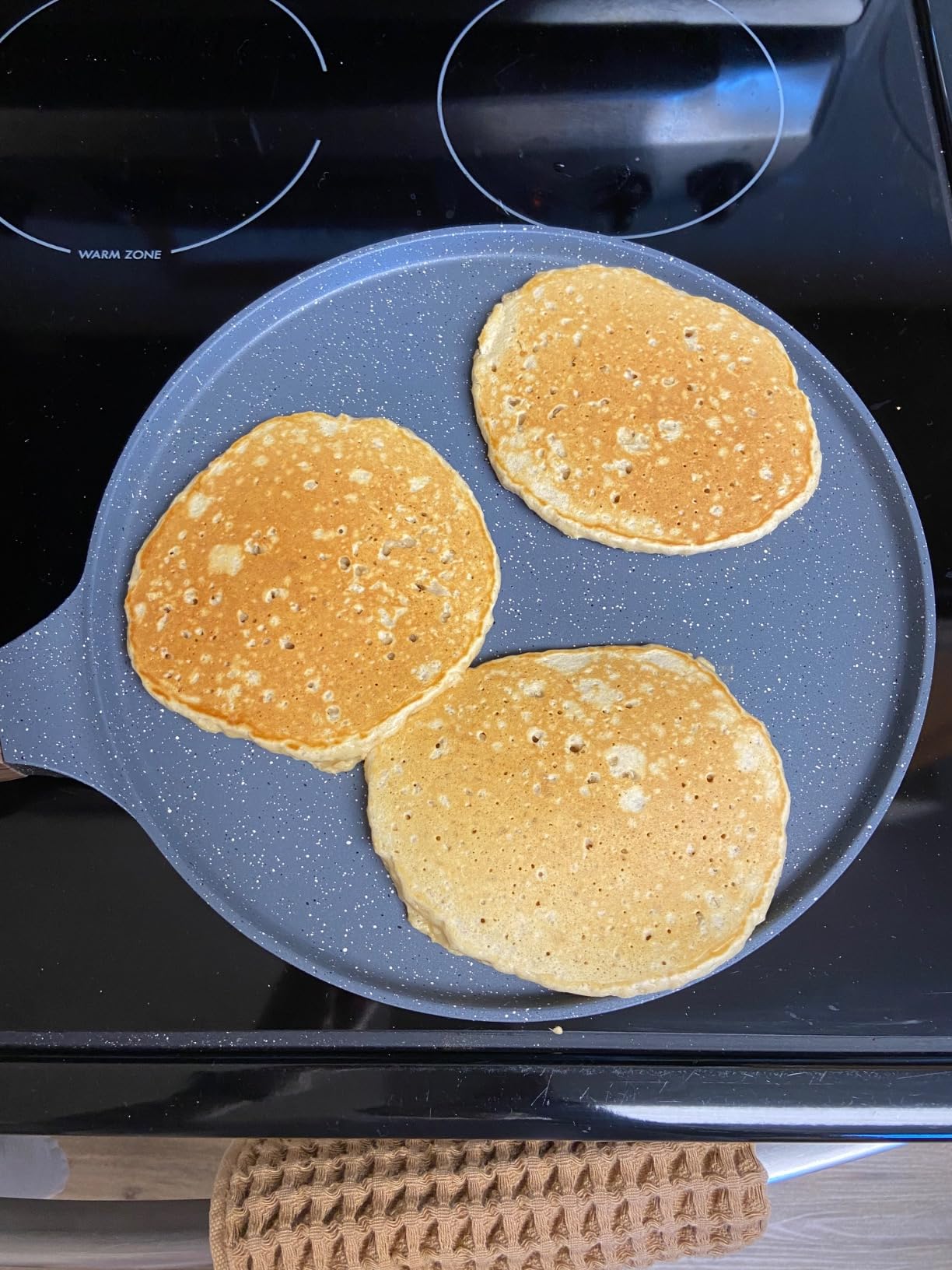 SENSARTE 12 Inch Nonstick Crepe Pan Granite Coating Pancake Pan Gray | Swiss Granite Coating Dosa Pan Pancake Flat Skillet Tawa Griddle with Stay-Cool Handle, Induction Compatible customer photo 2