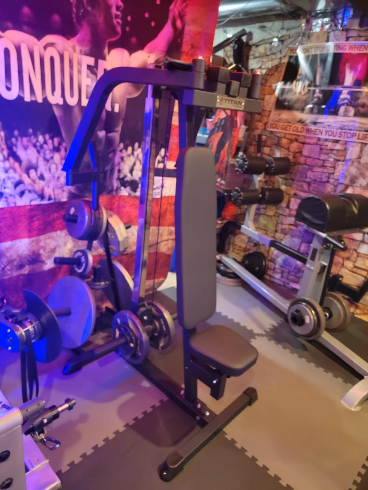 Titan Fitness Plate-Loaded PEC Fly and Reverse Delt Machine, Rated 300 LB customer photo 1