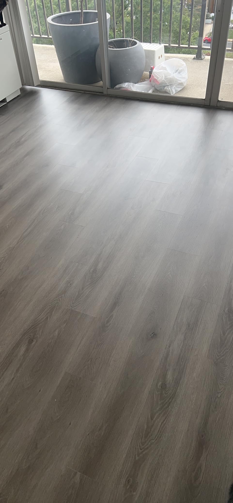 Lucida Surfaces MaxCore Pro 7.31x48in 20mil 5mm 24.5SqFt Click Lock LVP customer photo 1
