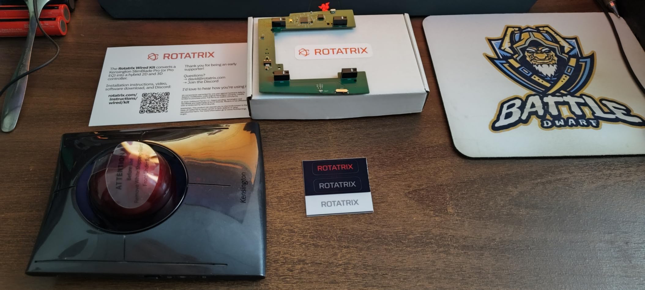 Kensington SlimBlade Pro Wireless Trackball, Rechargeable Battery, Bluetooth 2.4GHz Connection Options (K72080WW) customer photo 1