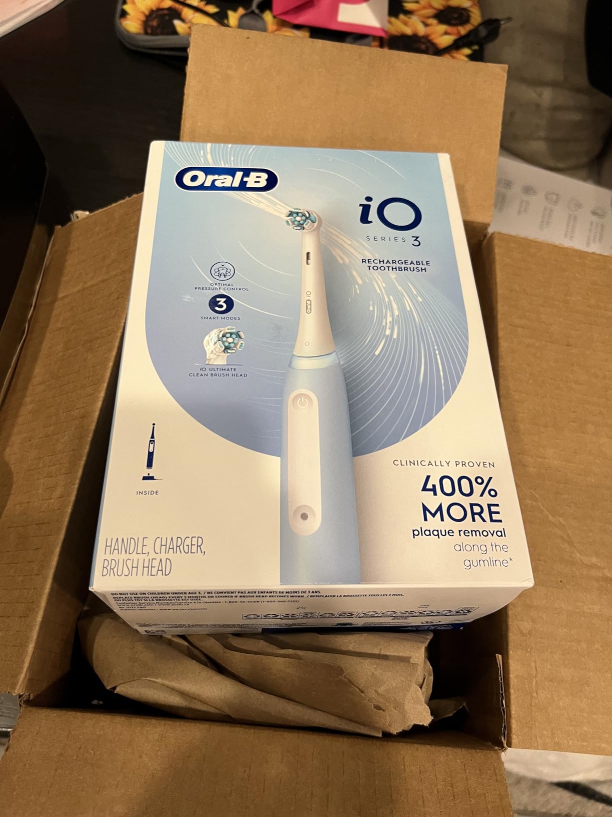 Oral-B Rechargeable Electric Toothbrush, iO3 Clean & Protect, 3 Cleaning Modes, Visual Pressure Sensor to Protect Gums, Blue customer photo 2