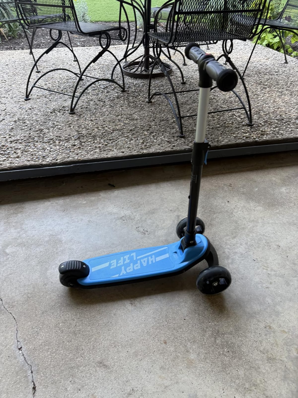 besrey 3 Wheel Scooter for Kids Ages 3-10 with 4 Adjustable Height | LED Light Wheels, Foldable Toddler Scooter, Extra Deck, Lean-to-Steer Design, Sturdy and Safe customer photo 1