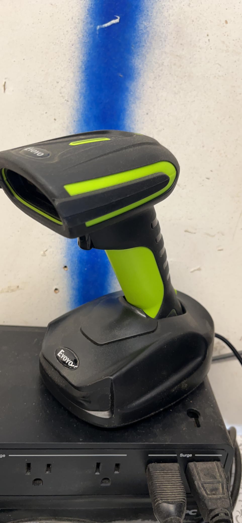 Eyoyo 2D QR Industrial Barcode Scanner with Wireless Charging Stand | Rugged Heavy Duty&IP65 Waterproof, 3-in-1 Bluetooth&Wireless&USB, Hands-Free Barcode Reader For Laptop Desktop Tablet Android customer photo 1
