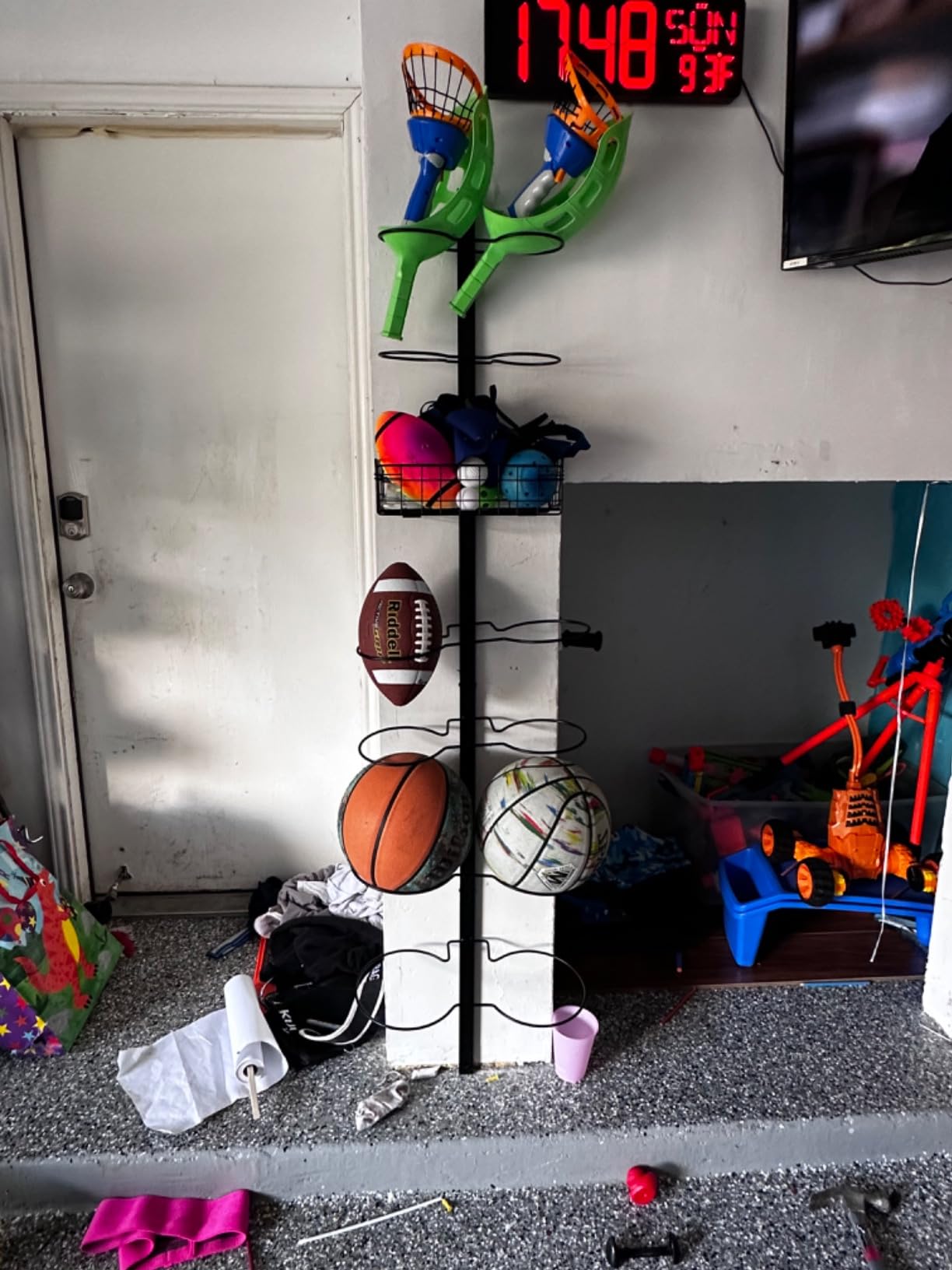 8 Tier Detachable Wall Mounted Basketball Rack, Vertical/Horizontal Football Holder, Holds 14 Balls DIY 1/2/3/4 Soccer Stand, Height-Adjustable Ball Rack with Basket for Garage, Tool Room, Metal-Black customer photo 1
