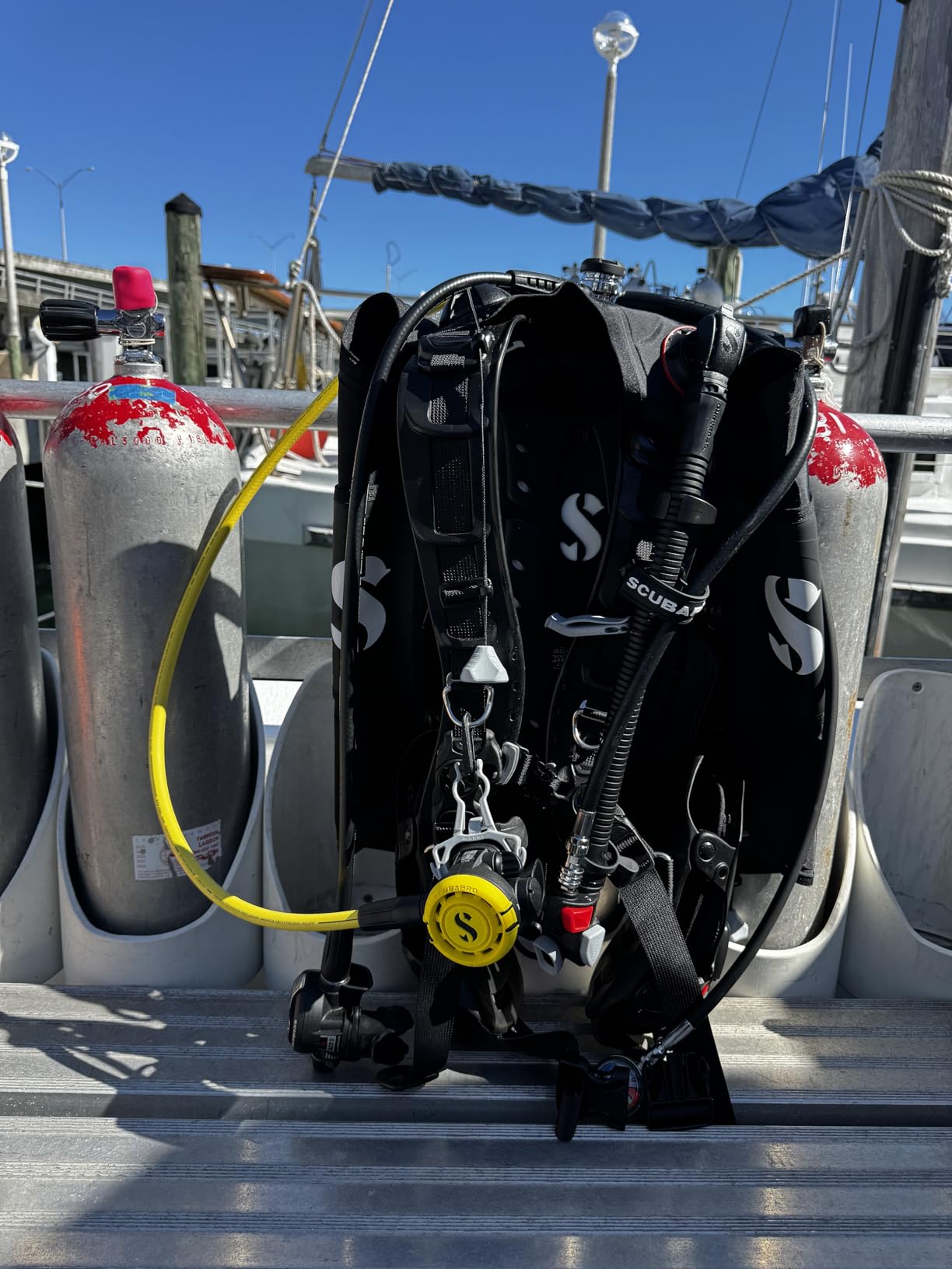 SCUBAPRO R105 Octopus - Scuba Diving Alternate Air Source Regulator customer photo 1