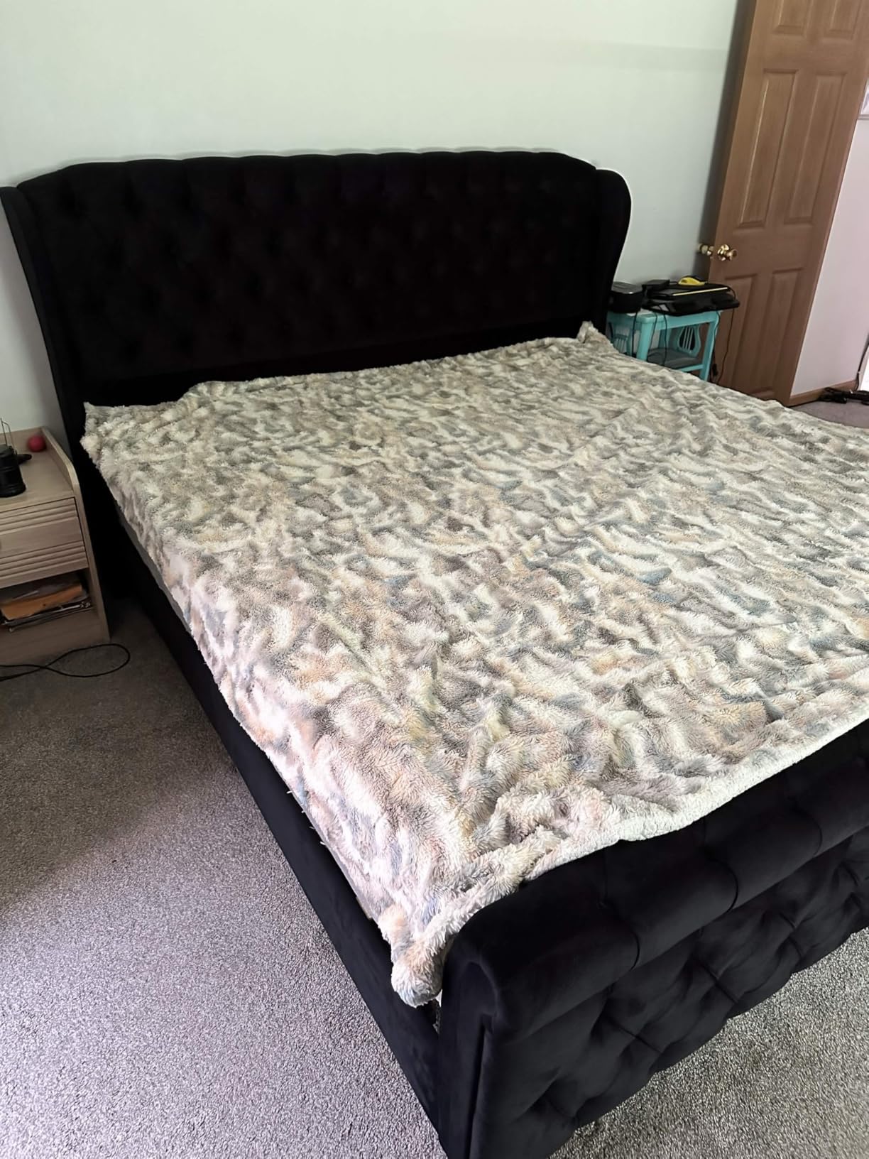 AMERLIFE Queen Size Upholstered Sleigh Bed Frame with Wingback Headboard | Platform Bed with Curved Headboard & Footboard, Handmade Deep Button Tufted, Wood Slats, No Box Spring Needed, Cream Chenille customer photo 1