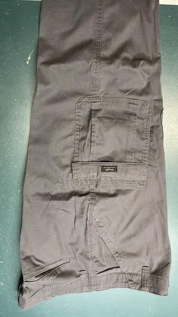 Wrangler Authentics Men's Relaxed Fit Stretch Cargo Pant customer photo 2