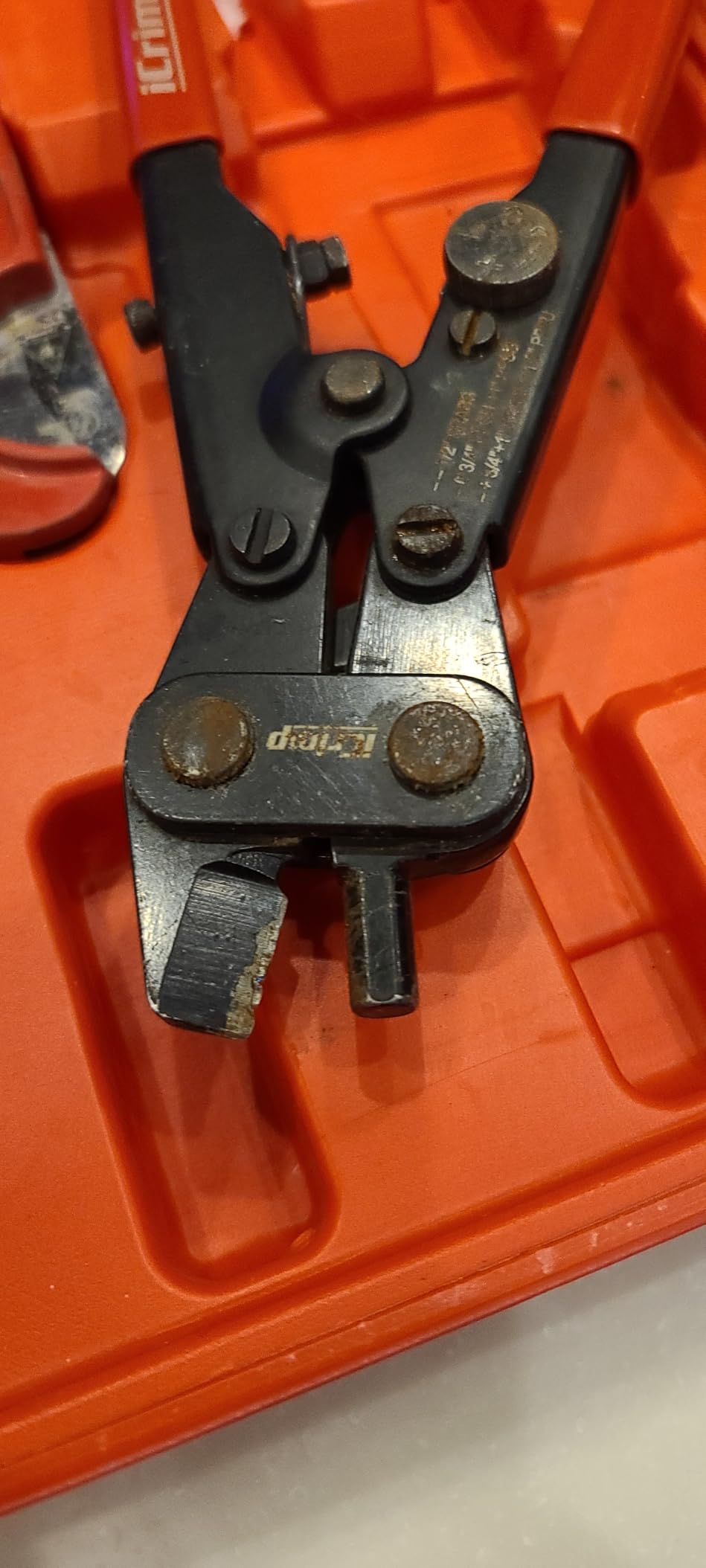 iCrimp IWS-1807CN PEX Crimping Tool Kit with PEX Crimpers, PEX Tubing Cutter, Copper Ring Removal Tool for 1/2'' & 3/4'' Copper Crimp Rings, Meets ASTM F1807 Standard customer photo 2