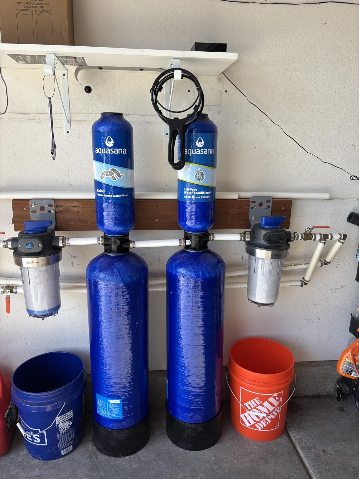 Aquasana Whole House Well Water Filter | 500K-Gallon | UV | WH-Well-CT-UVS | 5-Year Filter | 14.7 GPM | Carbon & KDF | Reduces Chlorine, Bacteria & Viruses | Salt-Free Scale Control | 5-Year Warranty customer photo 1
