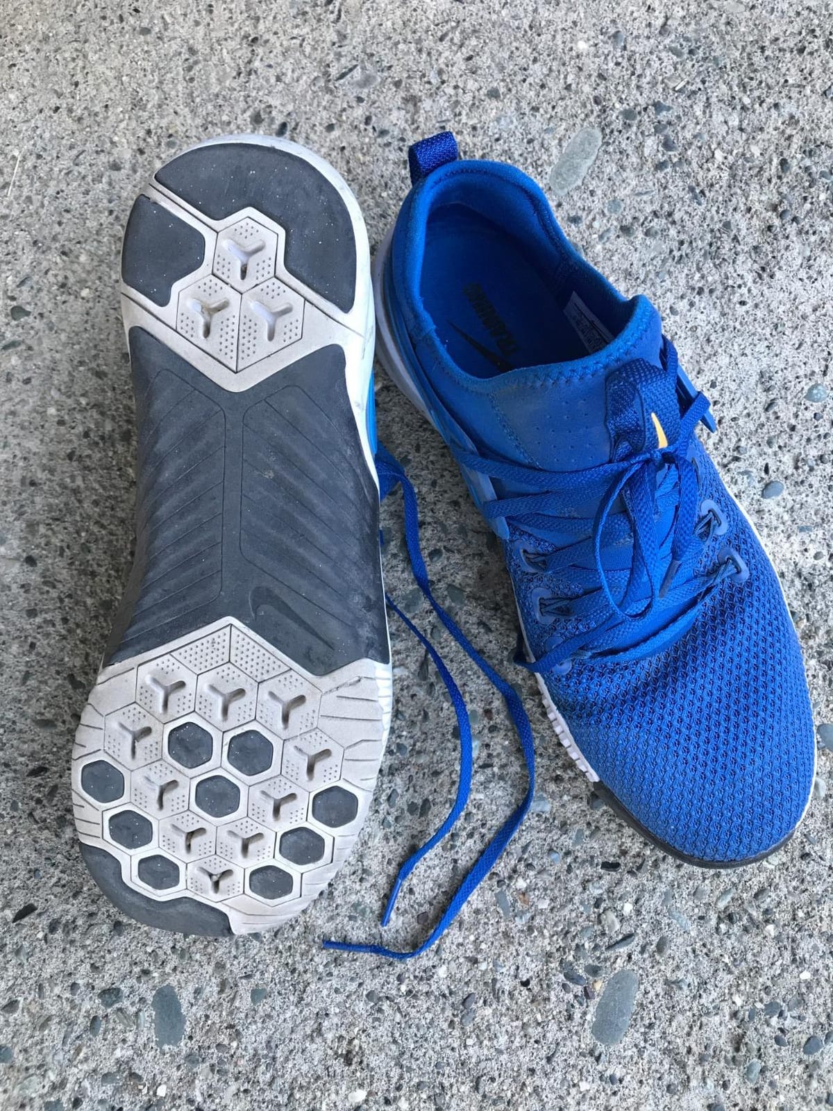 Nike Mens Nike Free Metcon 5 Sneaker customer photo 2