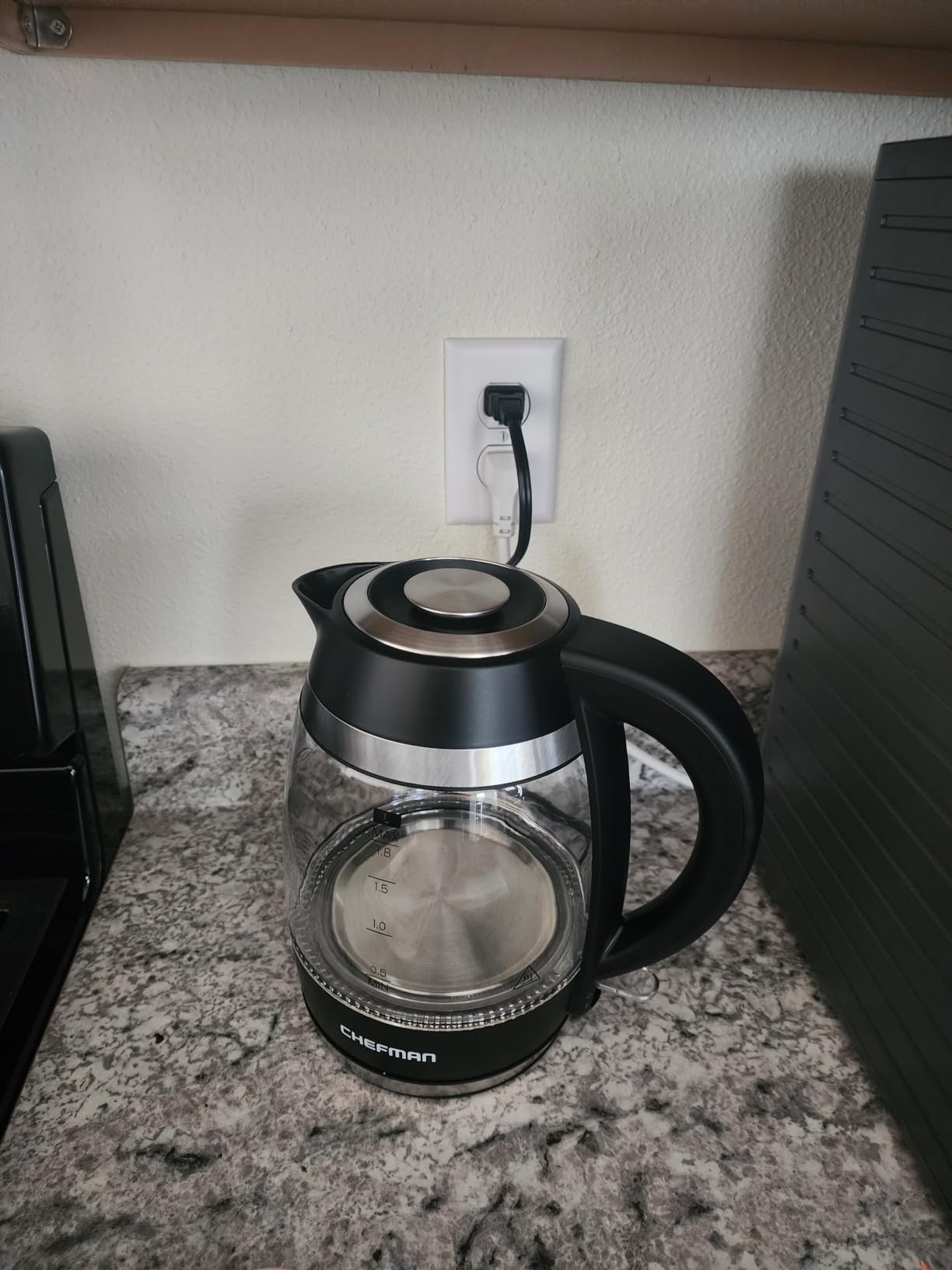 Chefman Electric Kettle, 1.8L 1500W, Hot Water Boiler, Removable Lid for Easy Cleaning, Auto Shut Off, Boil-Dry Protection, Stainless Steel Filter, BPA Free, Borosilicate Glass Electric Tea Kettle customer photo 2