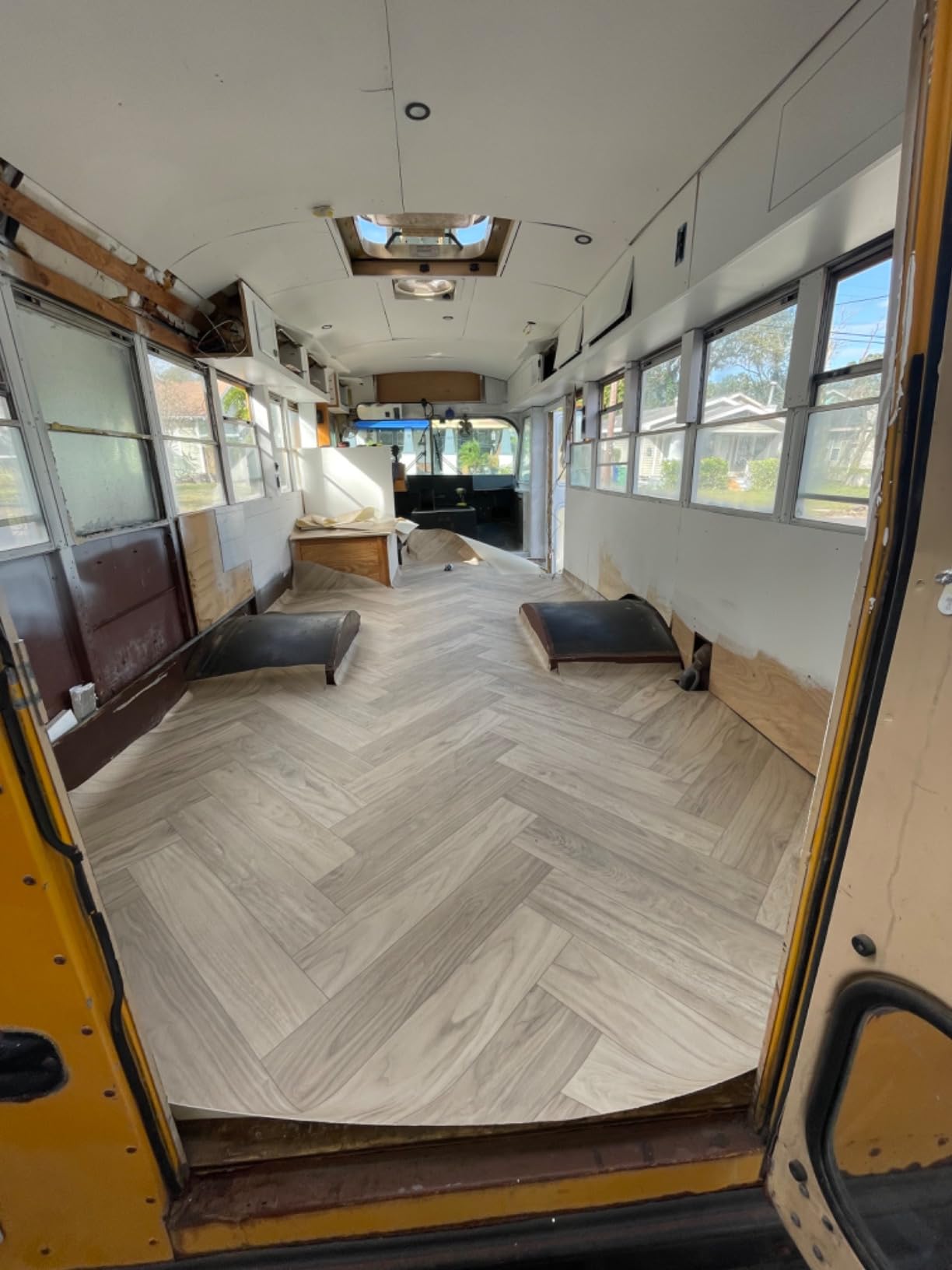 Mohawk Elite Sheet Vinyl Flooring in Broken Grey Marble | 8'6