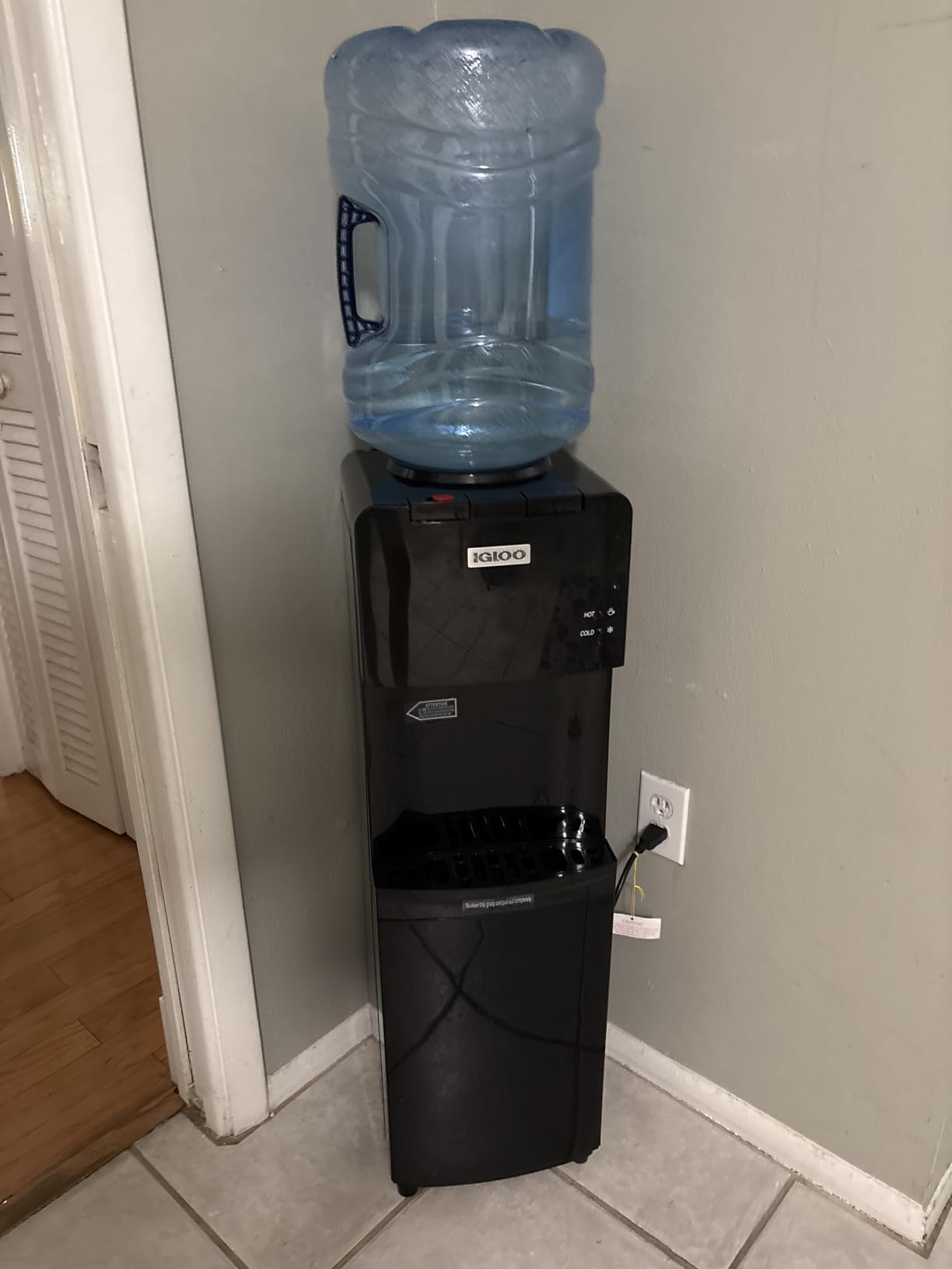Igloo Top Loading Water Cooler with Removable Tray & Energy-Saving Features - Water Tower with Hot, Cold Temperature Settings, Water Dispenser Fits 3 & 5-Gallon Jugs with Child Safety Lock, Stainless Steel customer photo 1