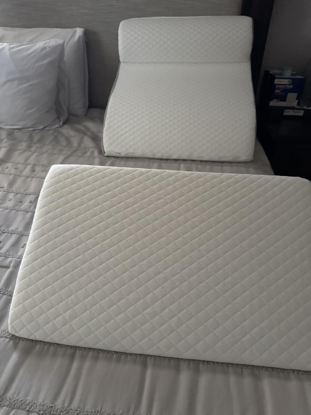 4PCS Orthopedic Bed Wedge Pillow Set for Sleeping, Post Surgery Foam Pillow for Body, Back and Leg Pain Relief, Triangle Adjustable Support Pillow - Acid Reflux, Anti Snoring & GERD Sleeping customer photo 1