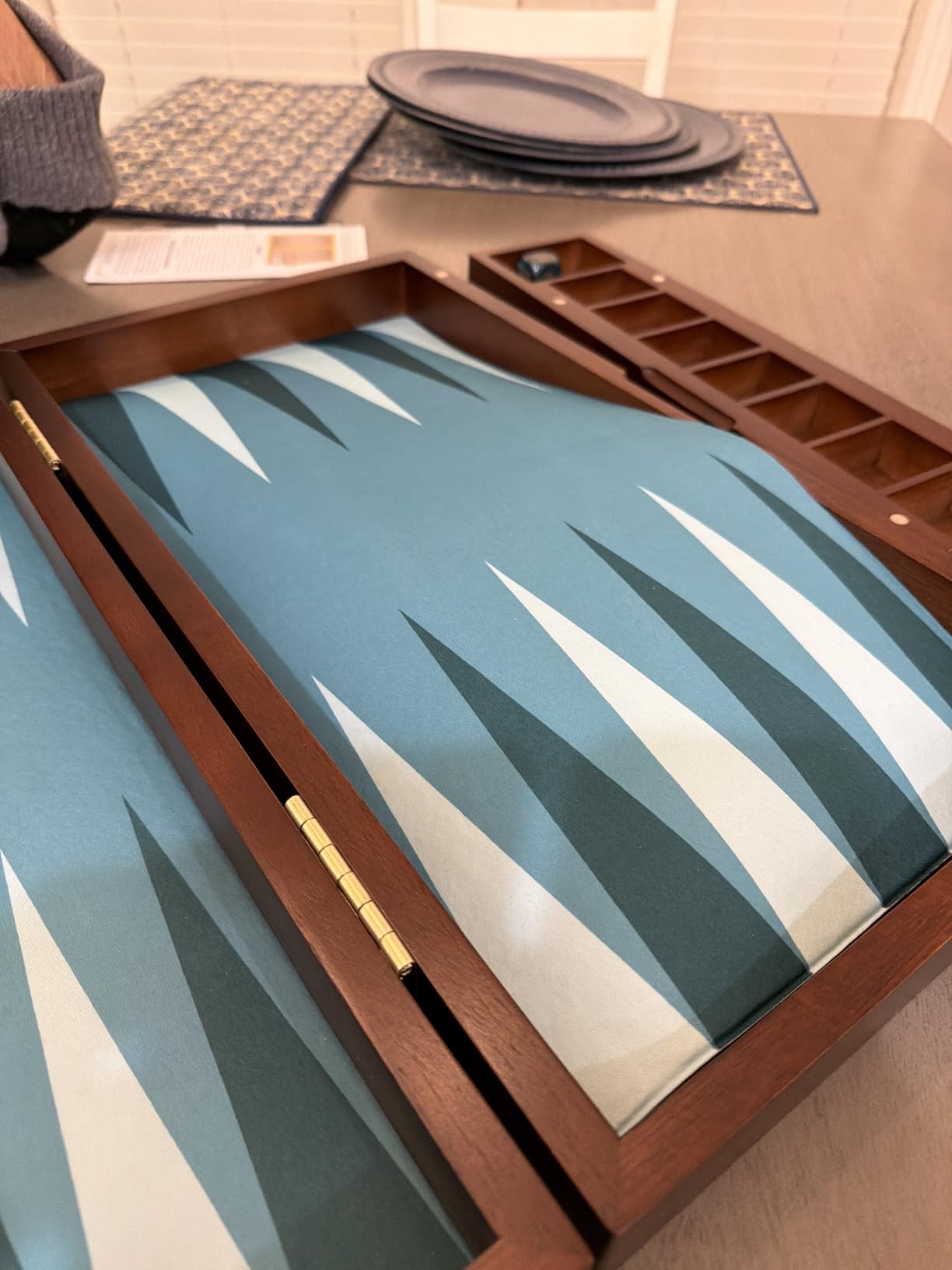 Pointworks 20 Inch Large Backgammon Sets for Adults, Green Backgammon Board, Solid Wood. Removable Accessory Tray, Premium 1.5 Inch Checkers & Dice Set, Backgammon Game Set Backgammon Table customer photo 1