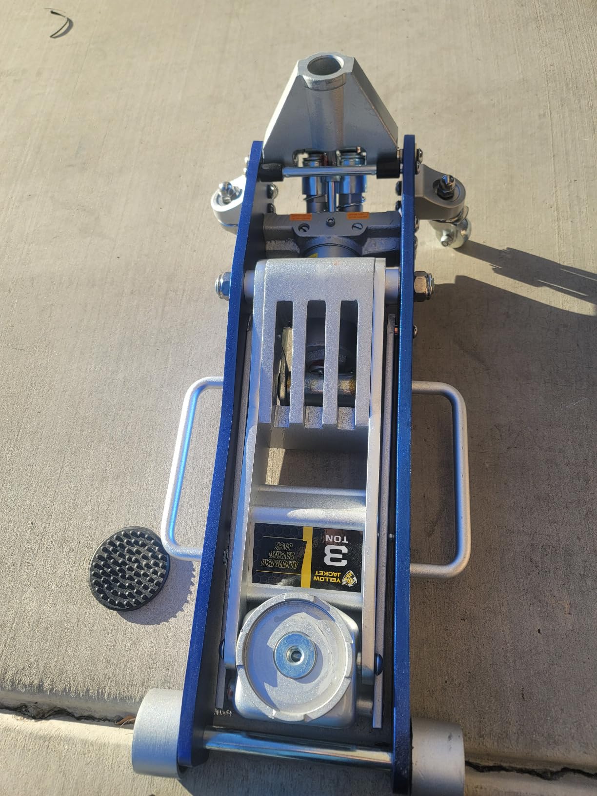 YELLOW JACKET 3 Ton Floor Jack Full Aluminum Ultra Lightweight Quick Rise Racing Floor Car Jack with Dual Pump Fast Lifting Low Profile Jack for Vehicle, 6600 lbs Capacity customer photo 2
